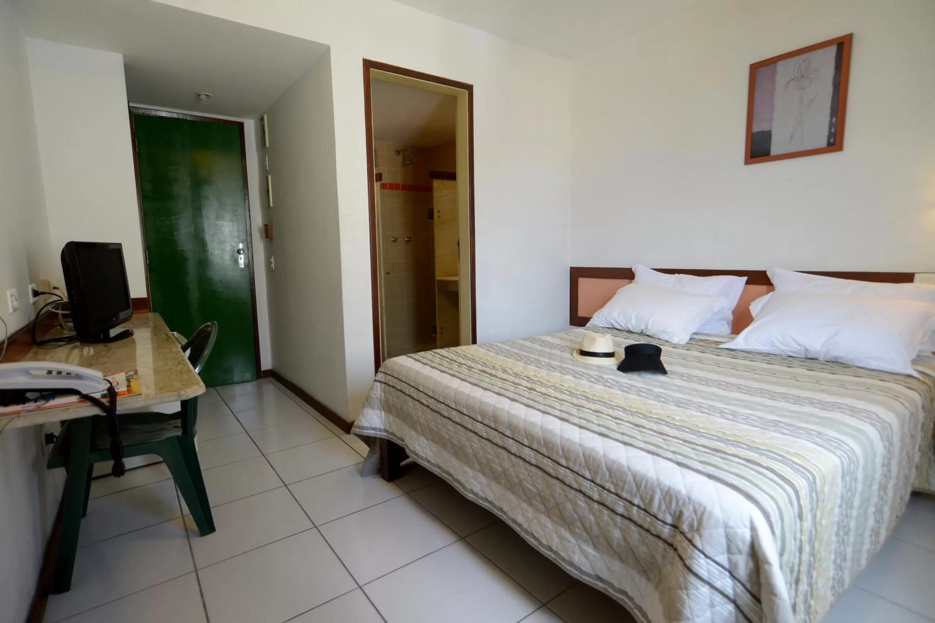 Bed in Rede Andrade Mar Hotel - Rio Vermelho