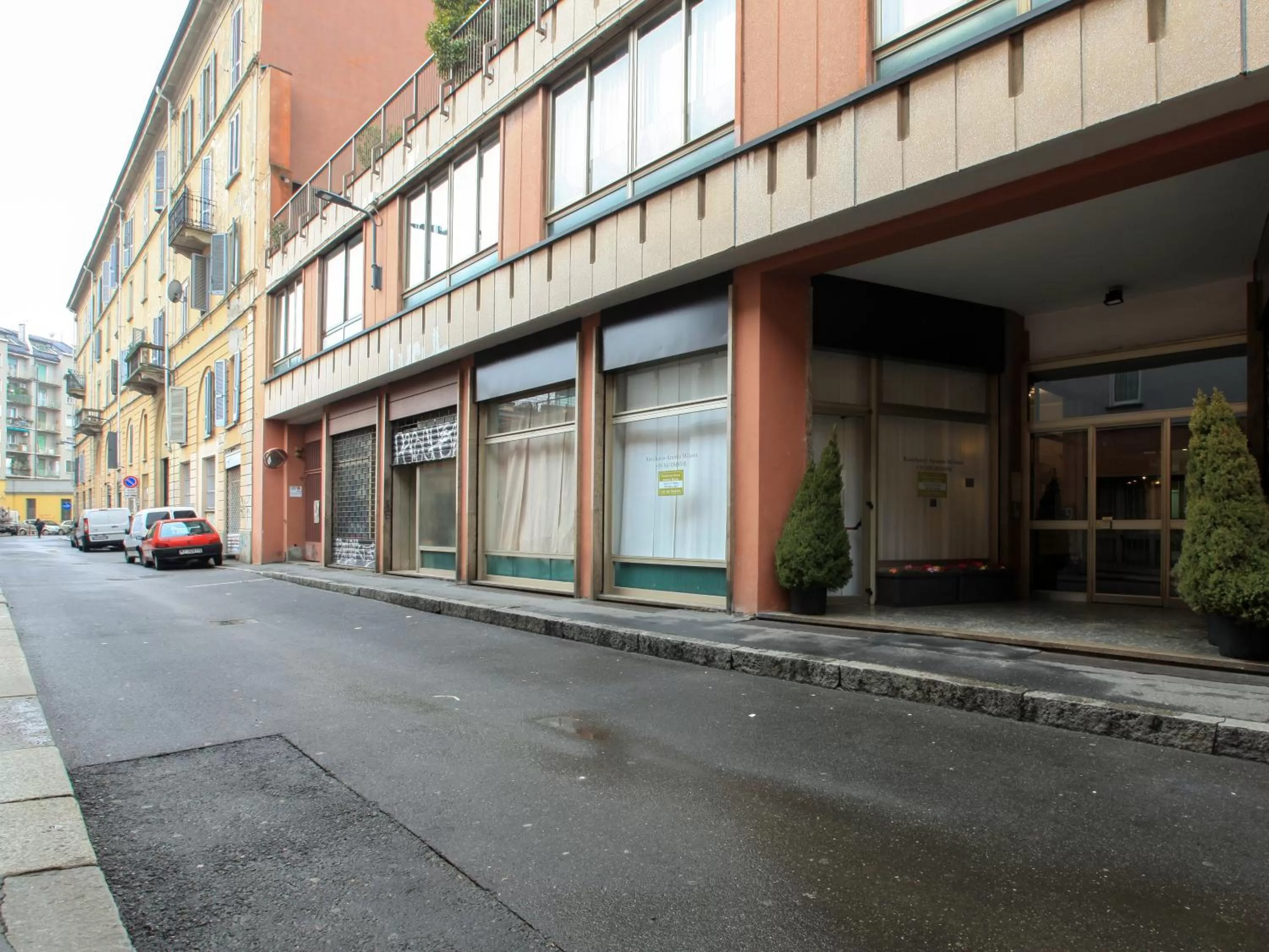 Facade/entrance in Residence House Aramis Milano -with free parking