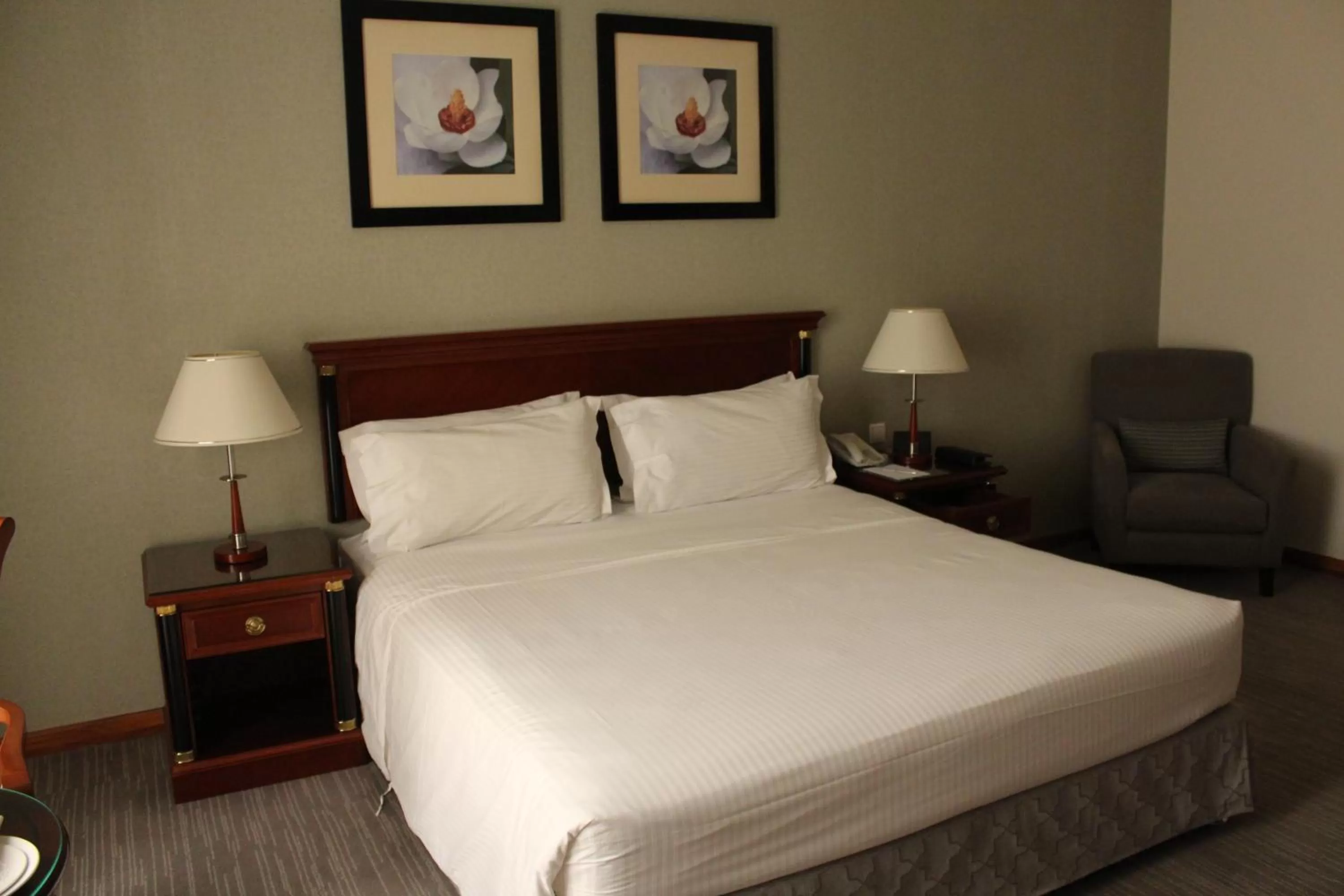 Photo of the whole room, Bed in Executives Hotel - Olaya