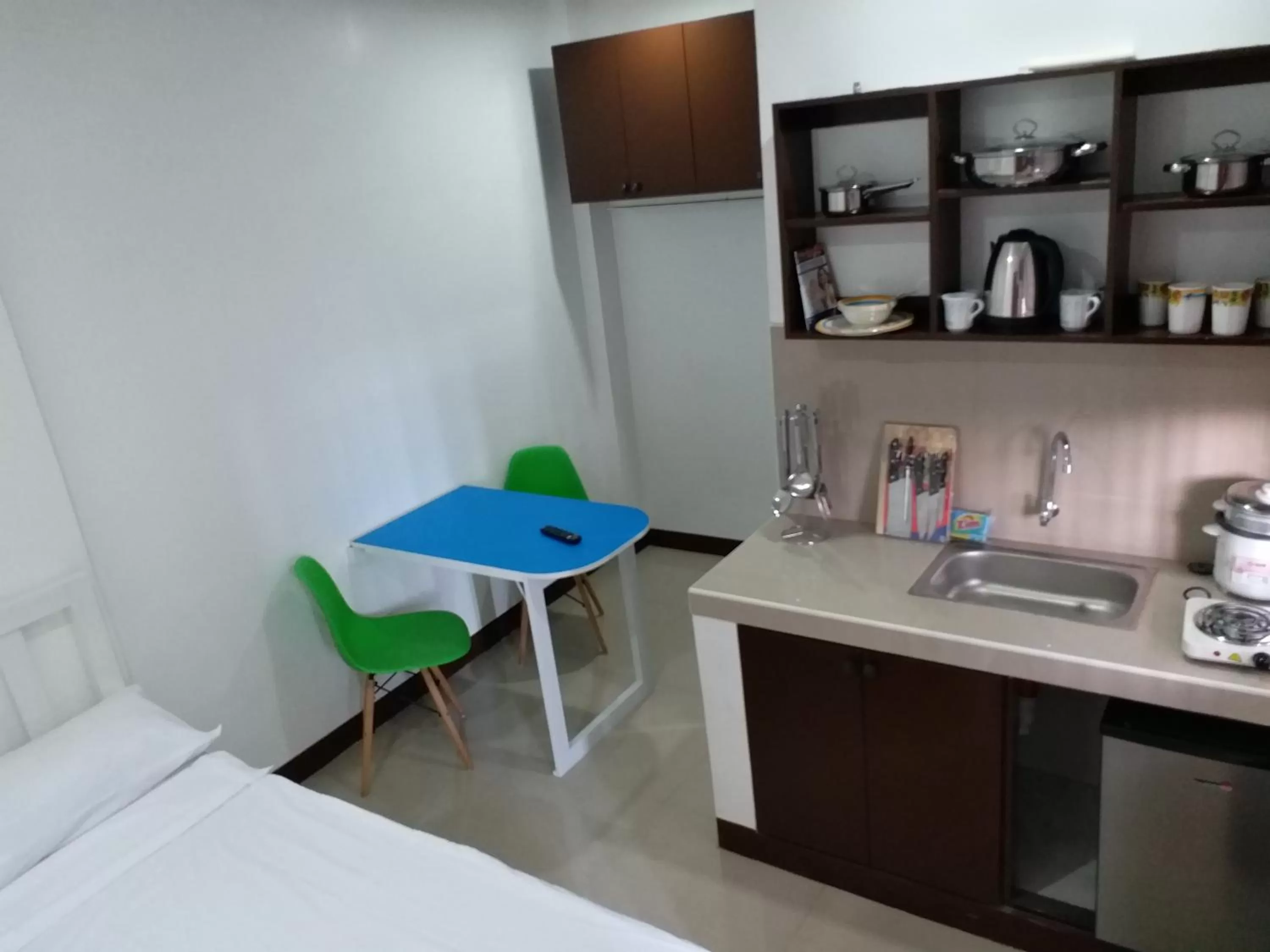 Clark-Pad Inn, Angeles City