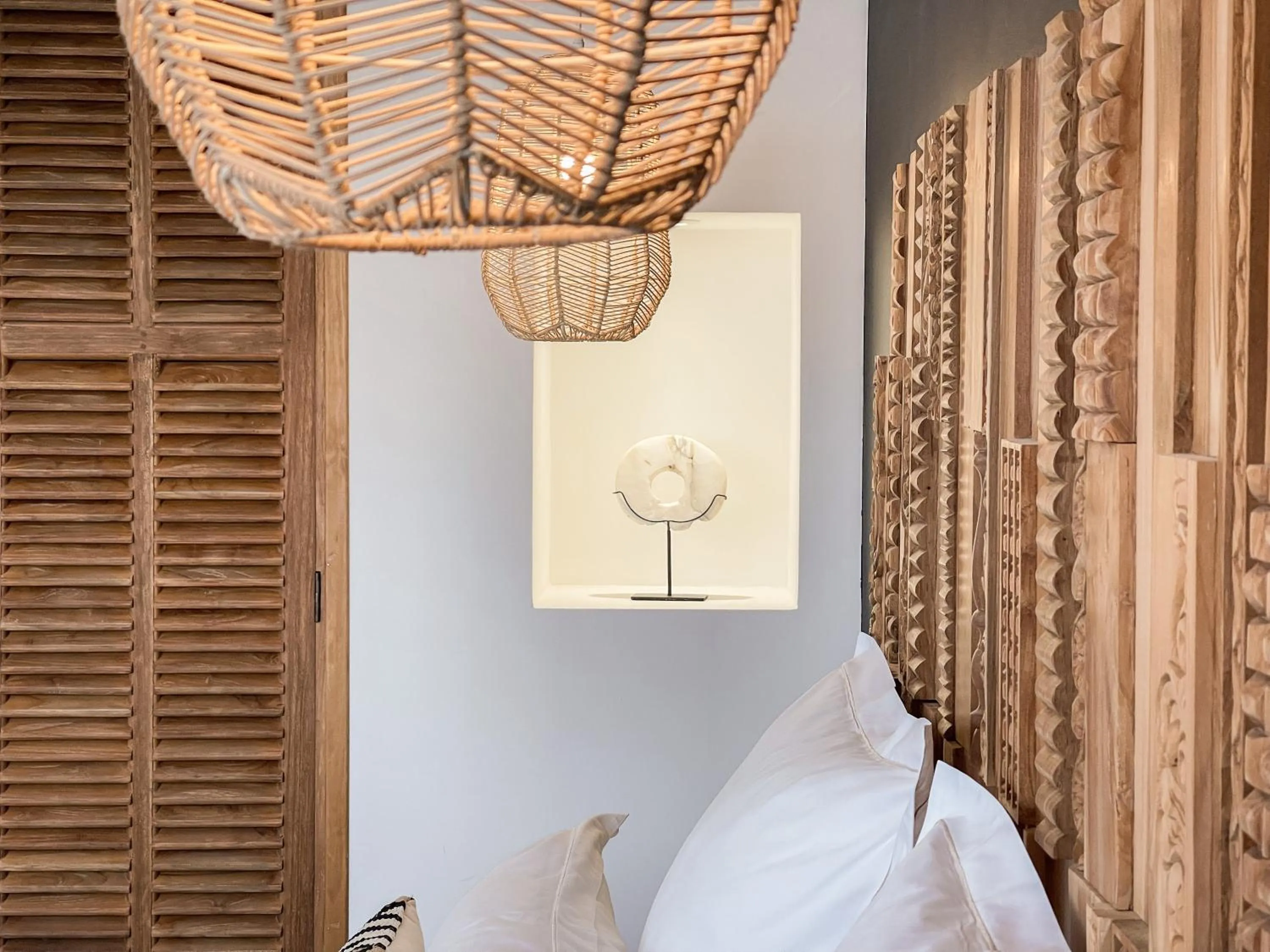 Bed in Hôtel Le Saint Remy & Spa