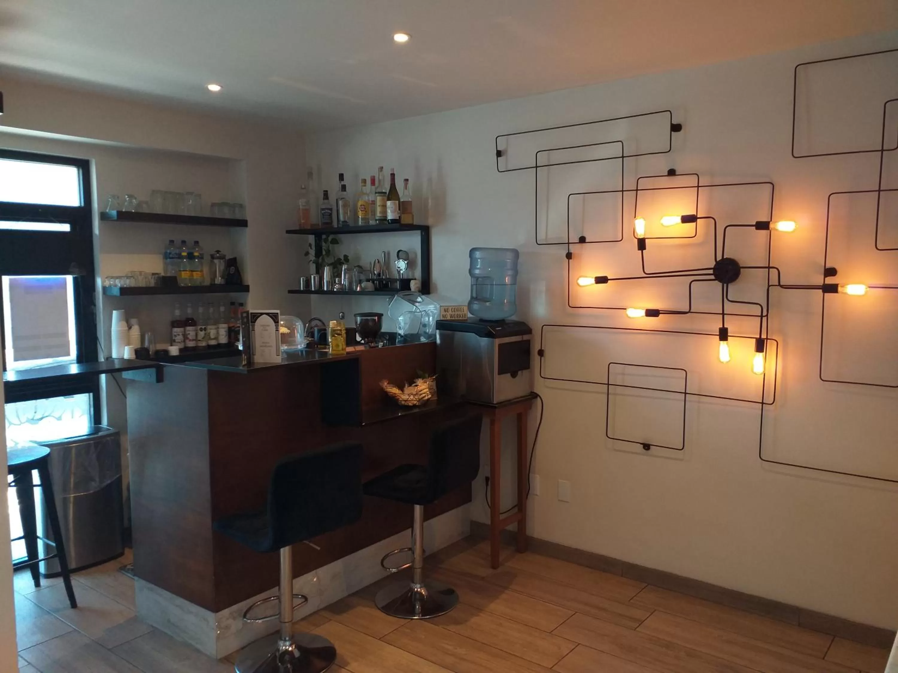 Lobby or reception, Kitchen/Kitchenette in Alou Hotel Boutique