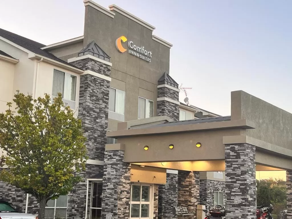 Property building in Comfort Inn & Suites Berea