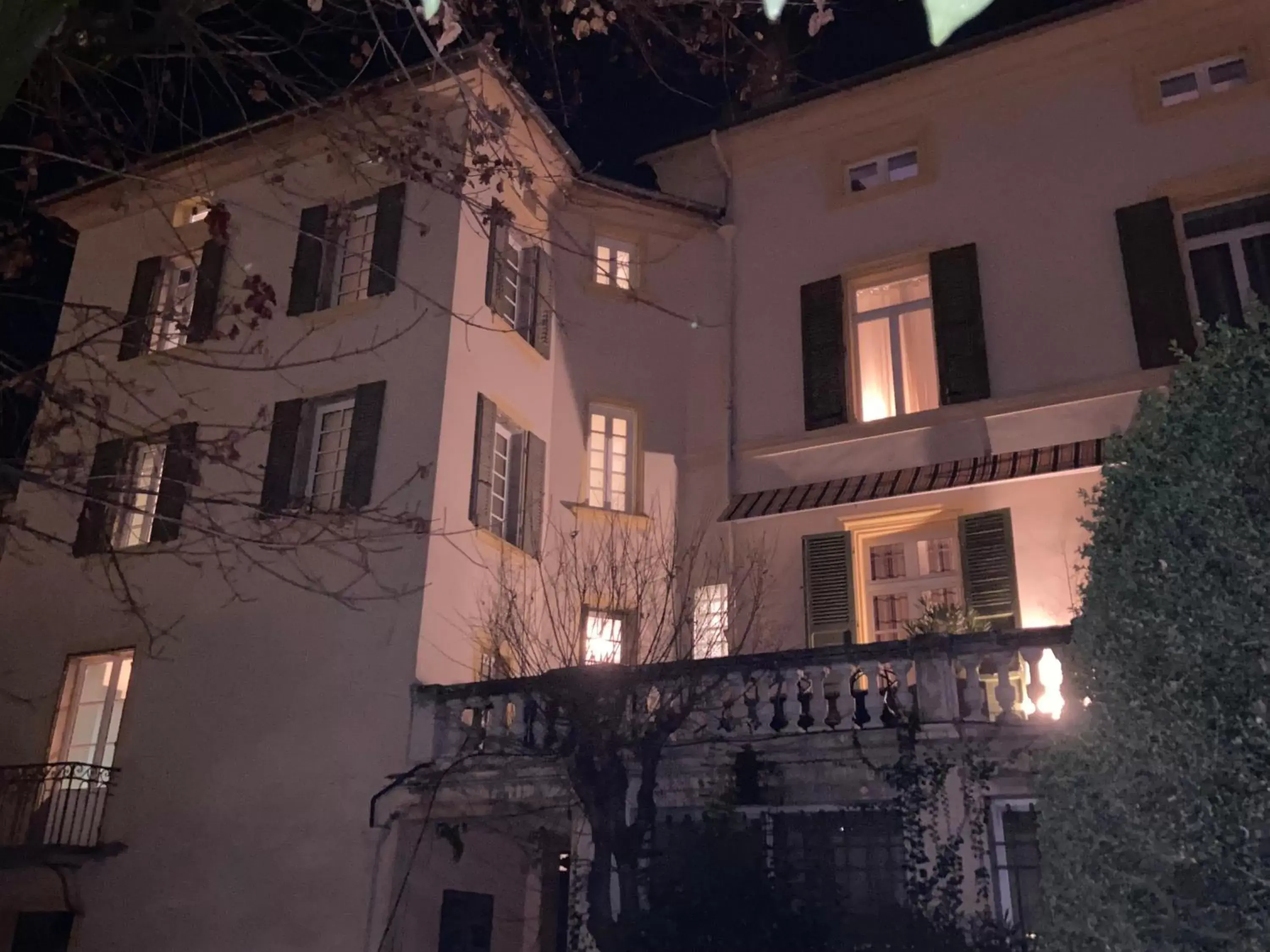 Property Building in LA TOUR YVELINE Property Building in LA TOUR YVELINE