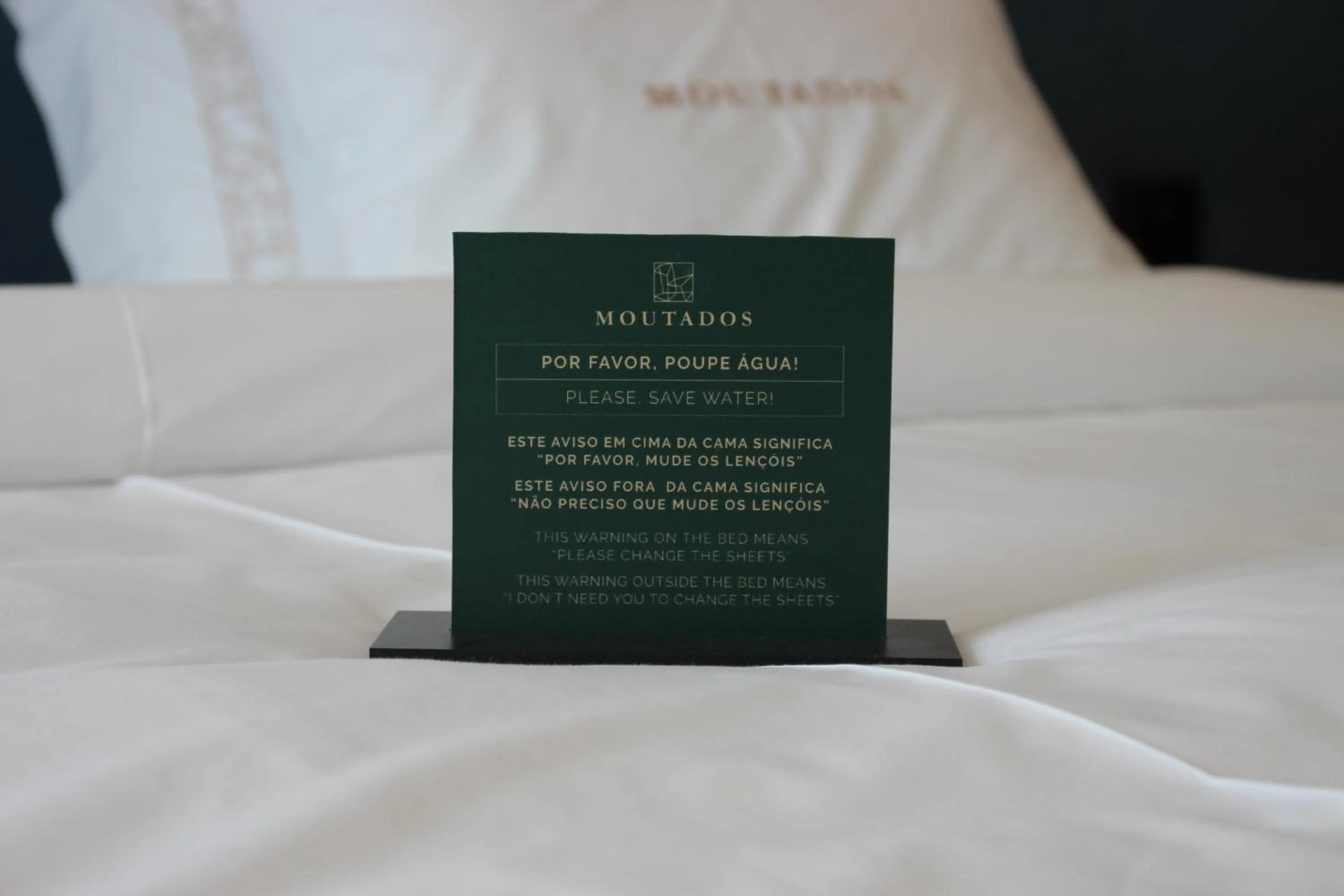 Bed in Hotel Moutados