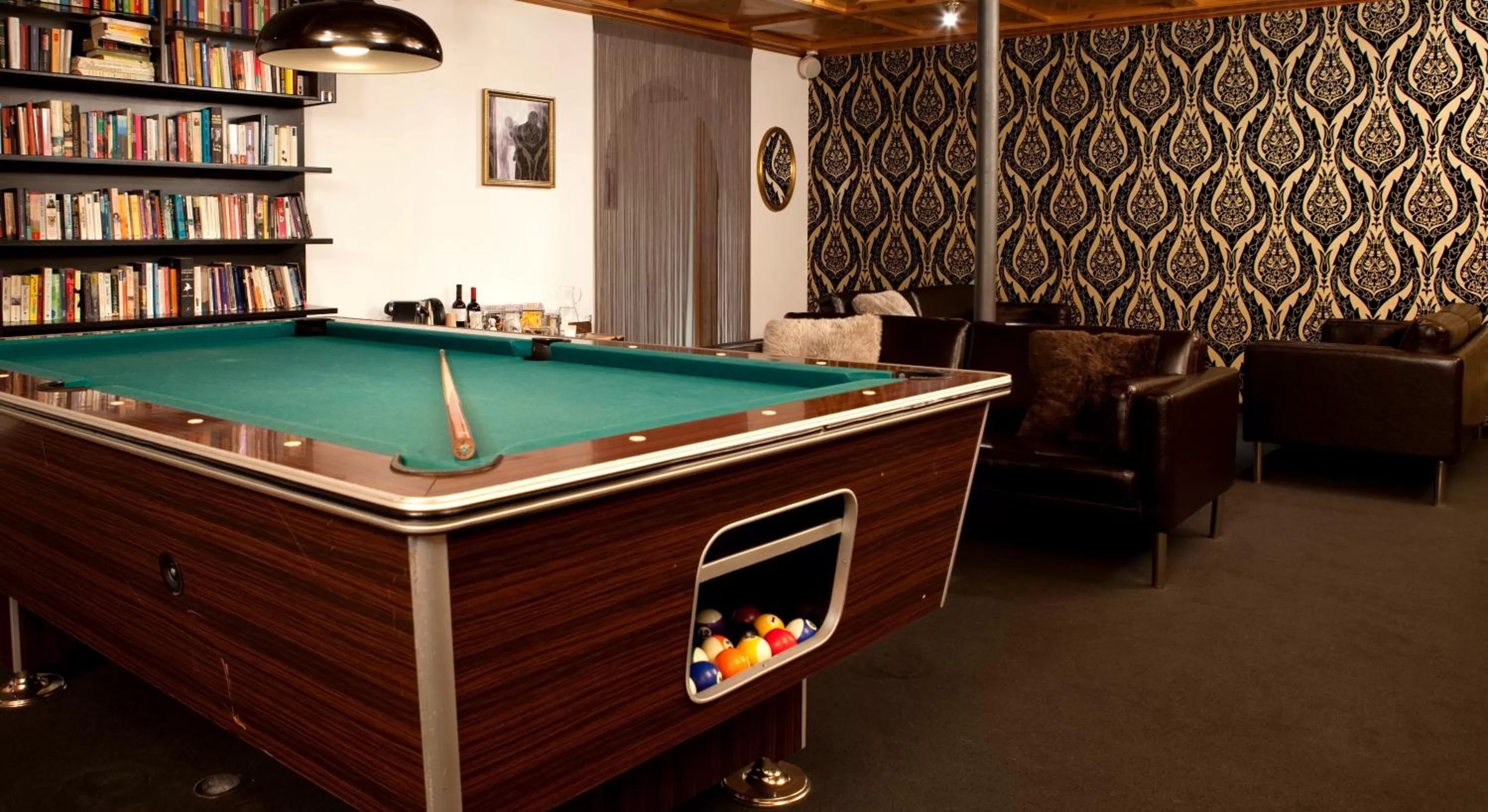 Billiard in Arena Lodge