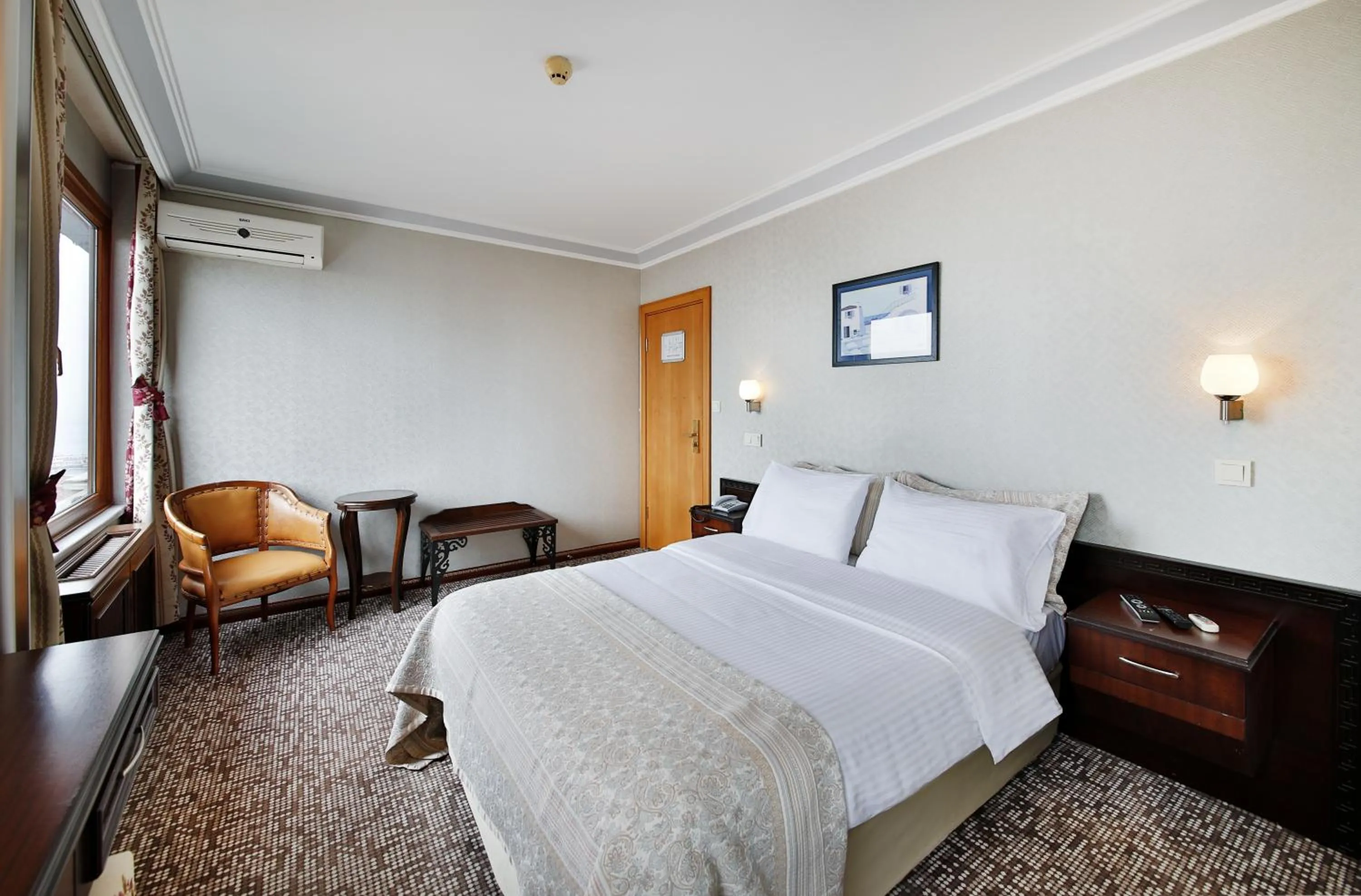 Photo of the whole room, Bed in Sidonya Hotel