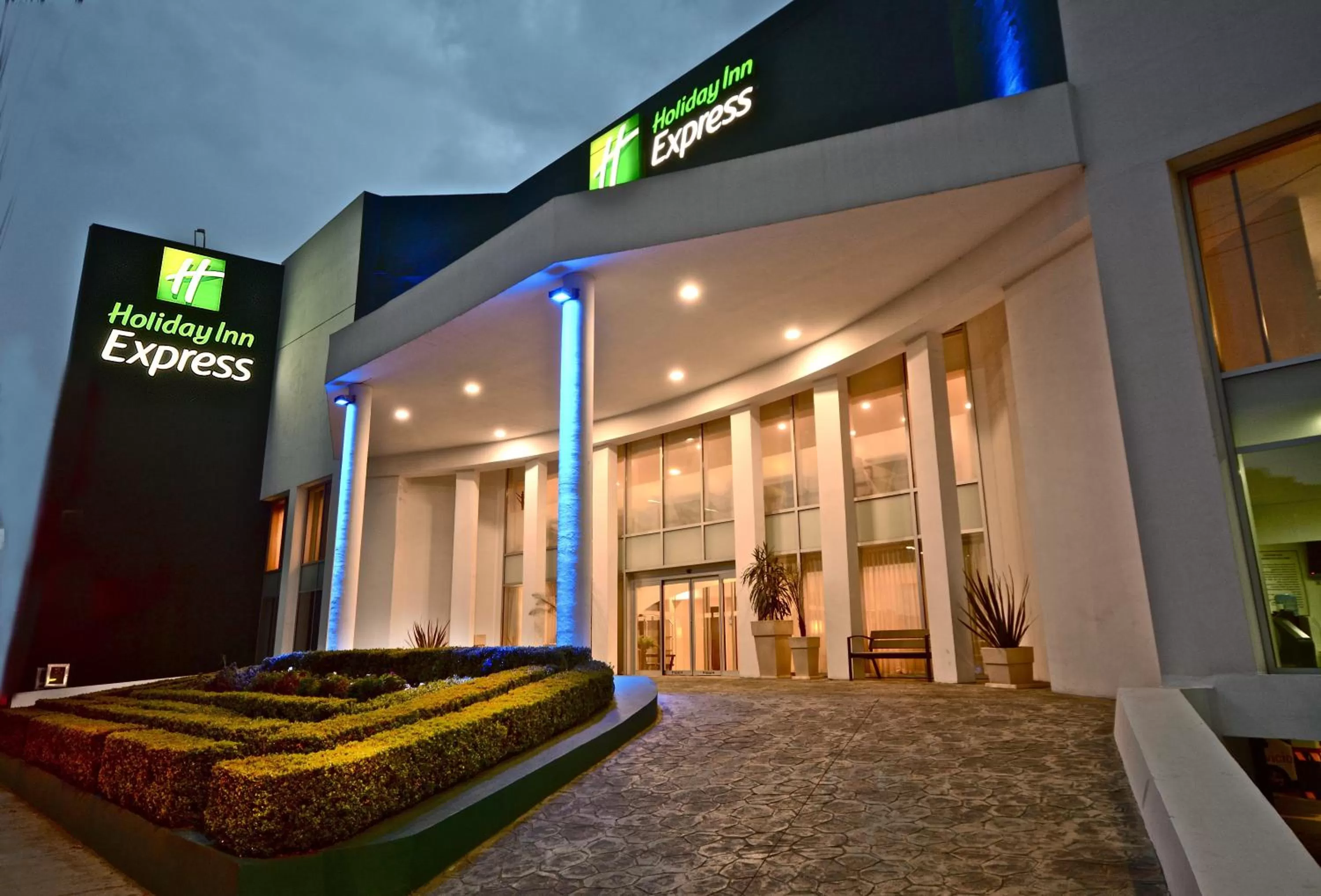 Property building in Holiday Inn Express Toluca by IHG