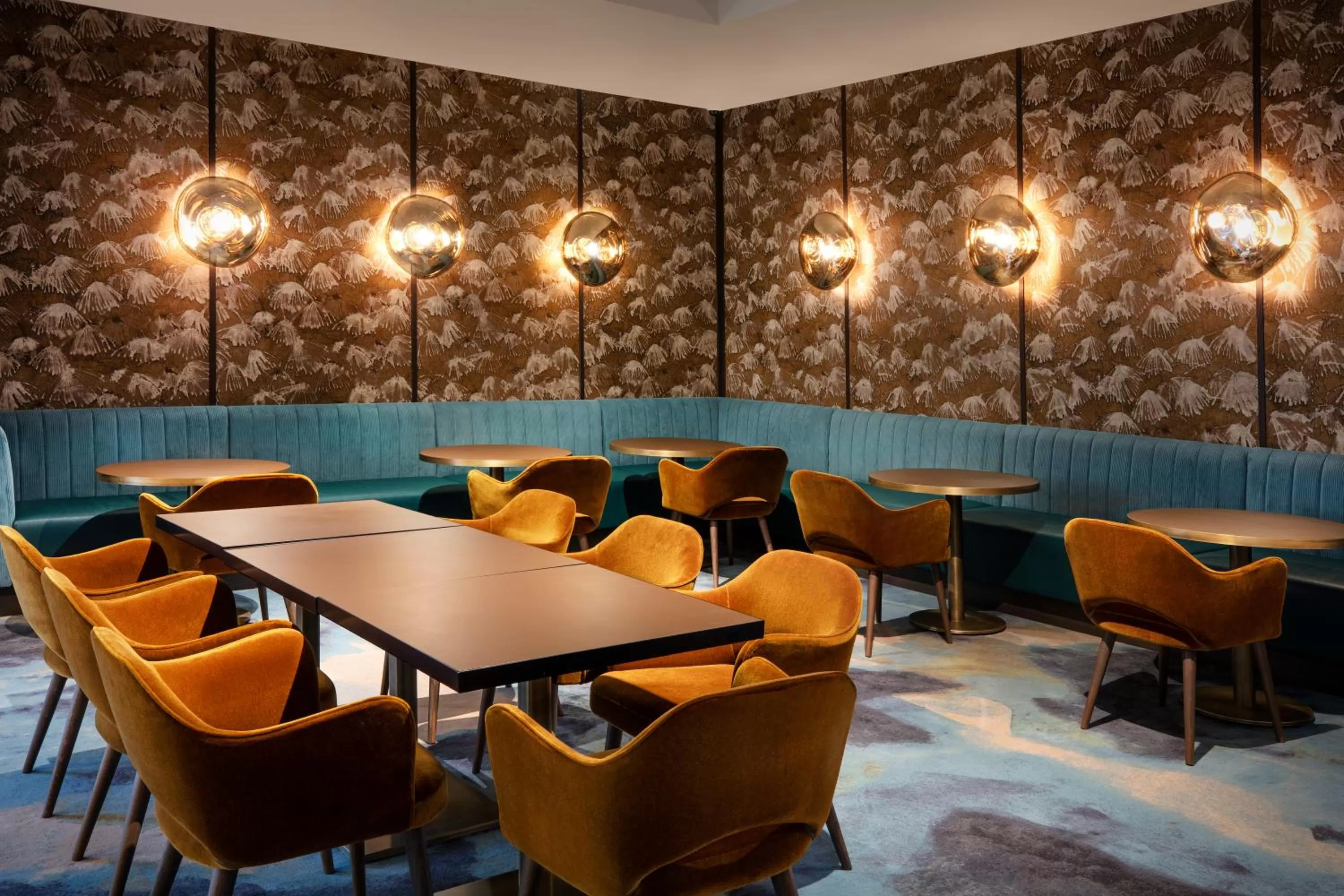 Seating area in Staybridge Suites London Heathrow - Bath Road, an IHG Aparthotel