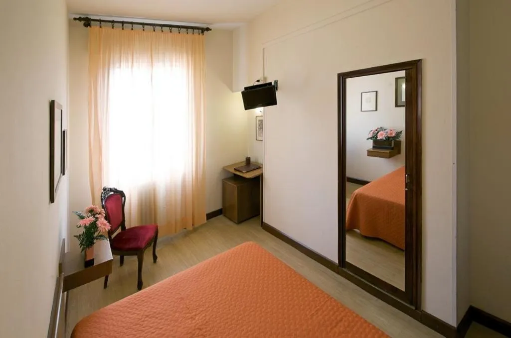 Photo of the whole room, Bed in Hotel Roma