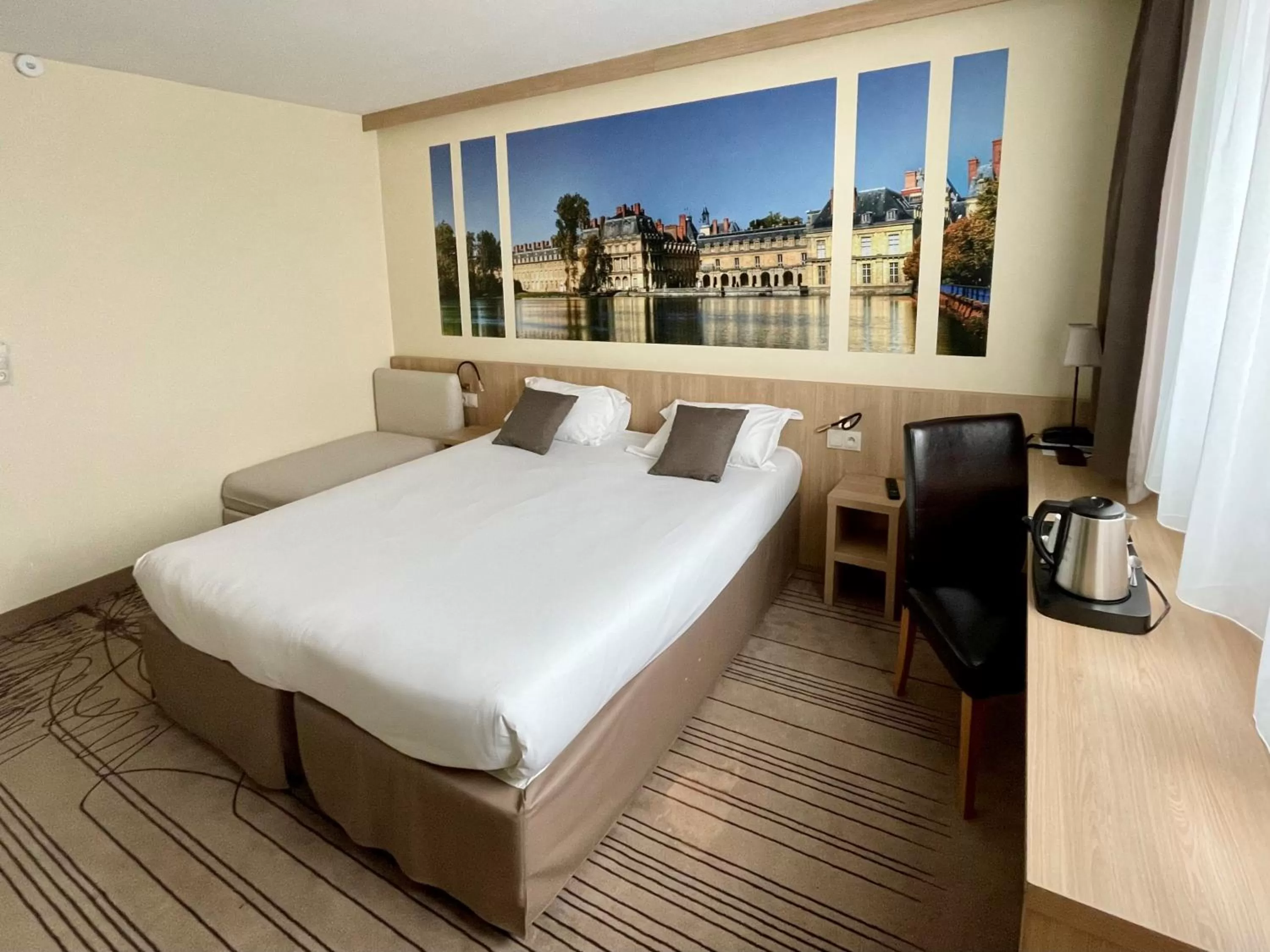 Double Room in Brit Hotel Montargis