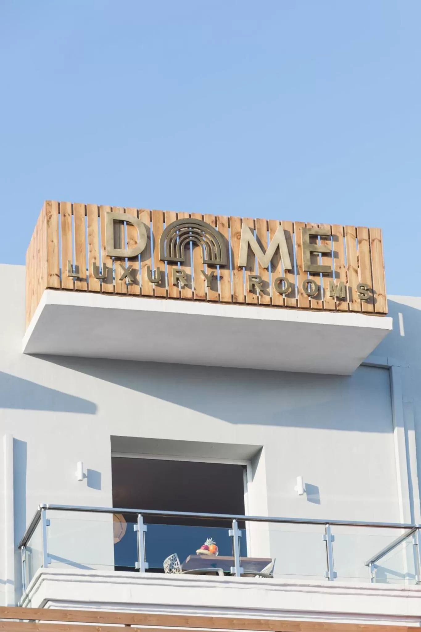 Facade/entrance in Dome Rooms Downtown