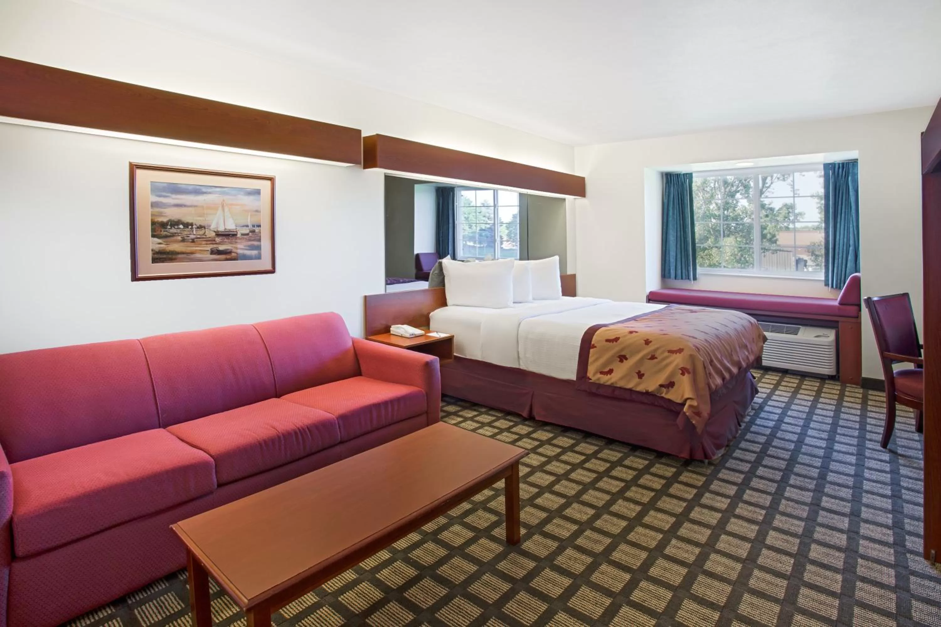 Photo of the whole room, Bed in Microtel Inn & Suites by Wyndham Holland