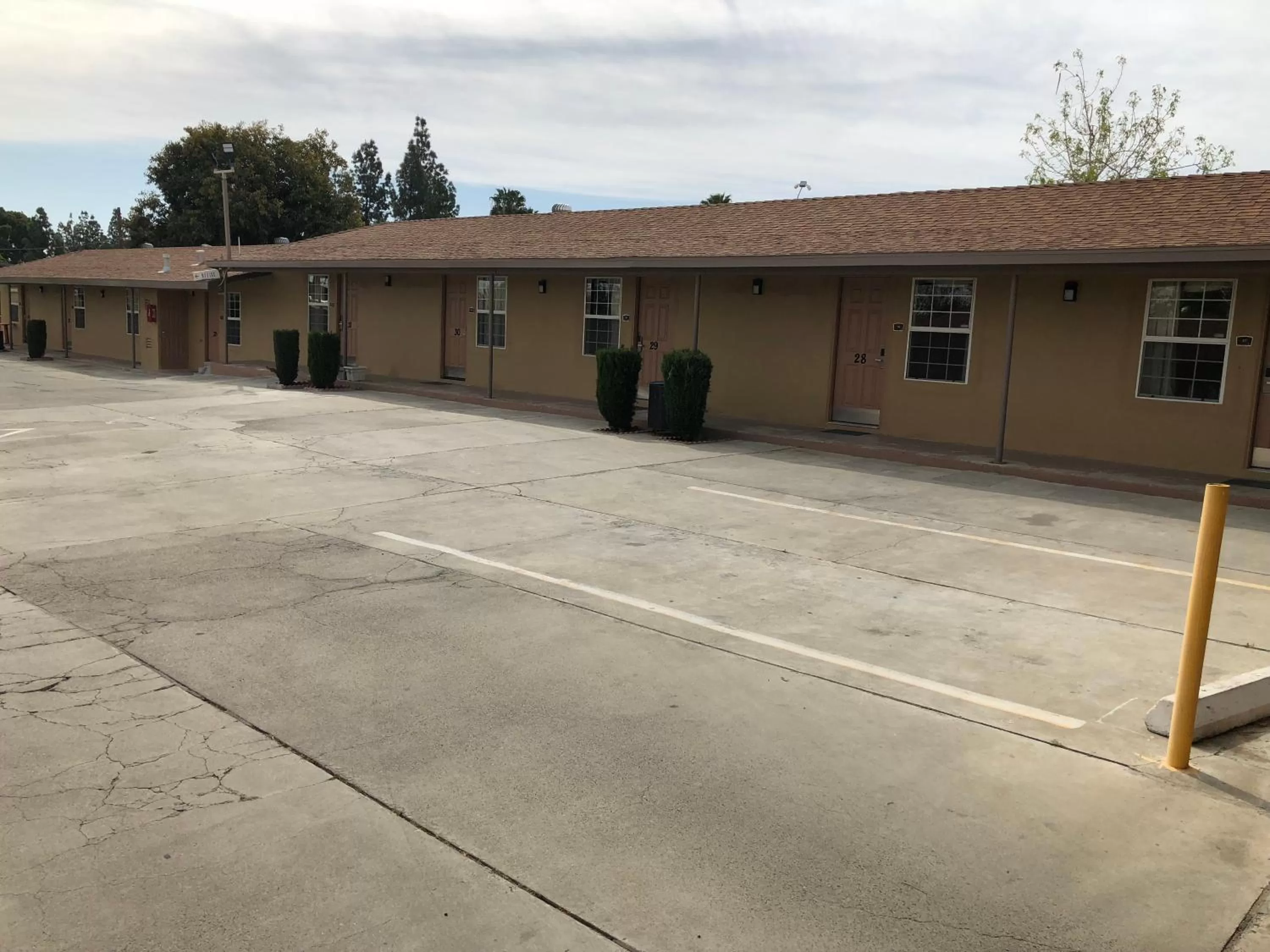 Property Building in Toppers Motel