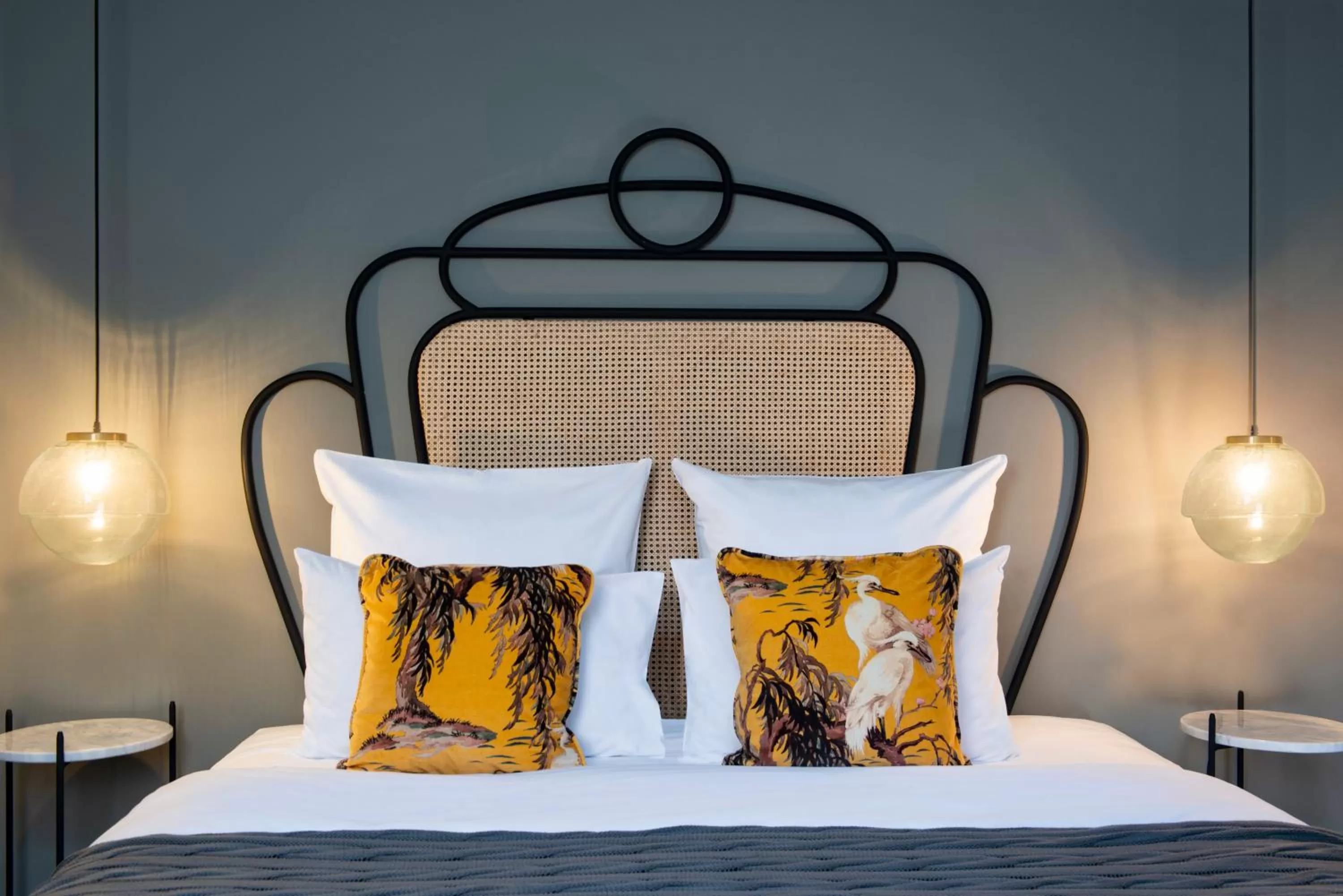 Bed in Communal Hotel Sololaki