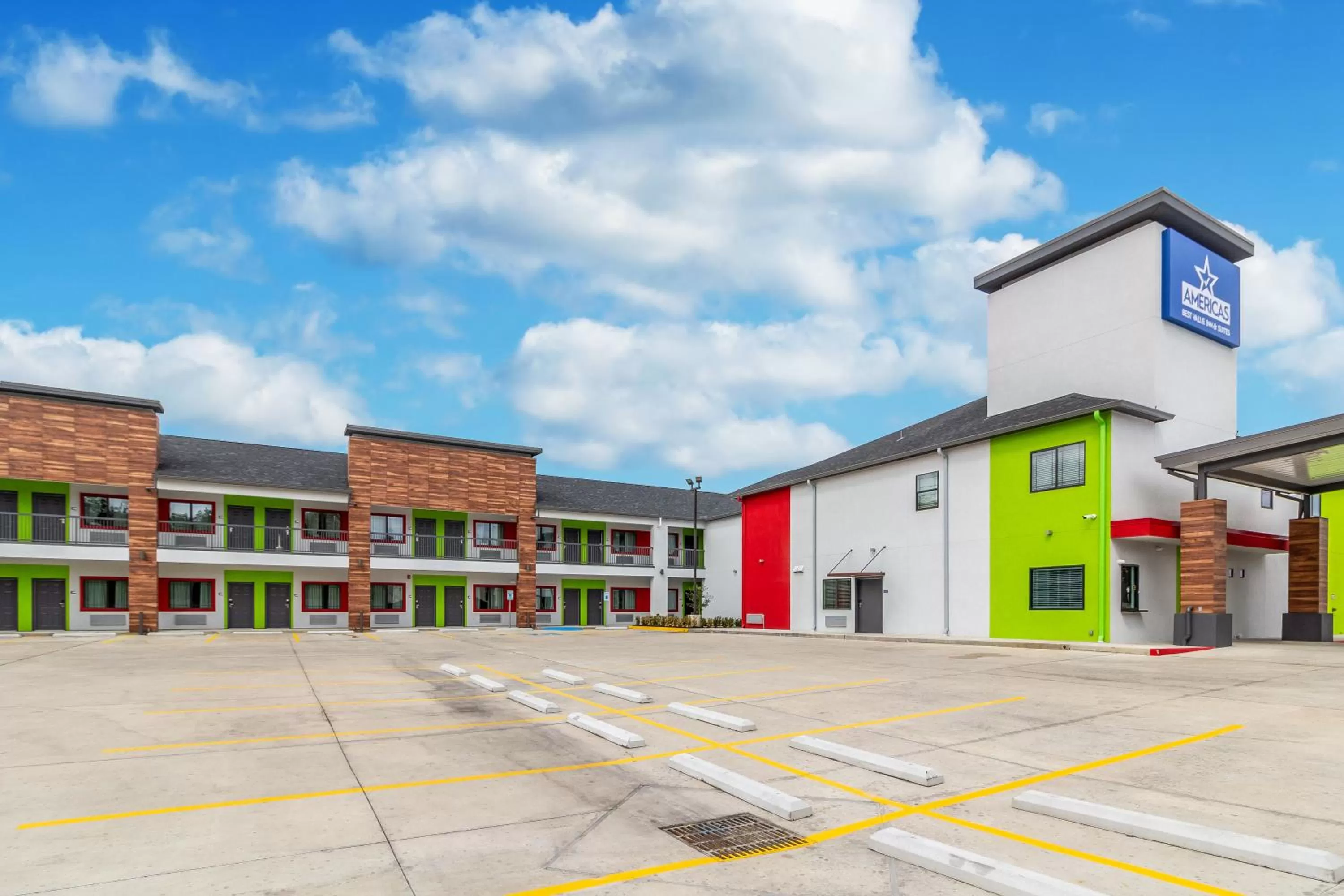 Property building in Americas Best Value Inn & Suites Kingwood IAH Airport