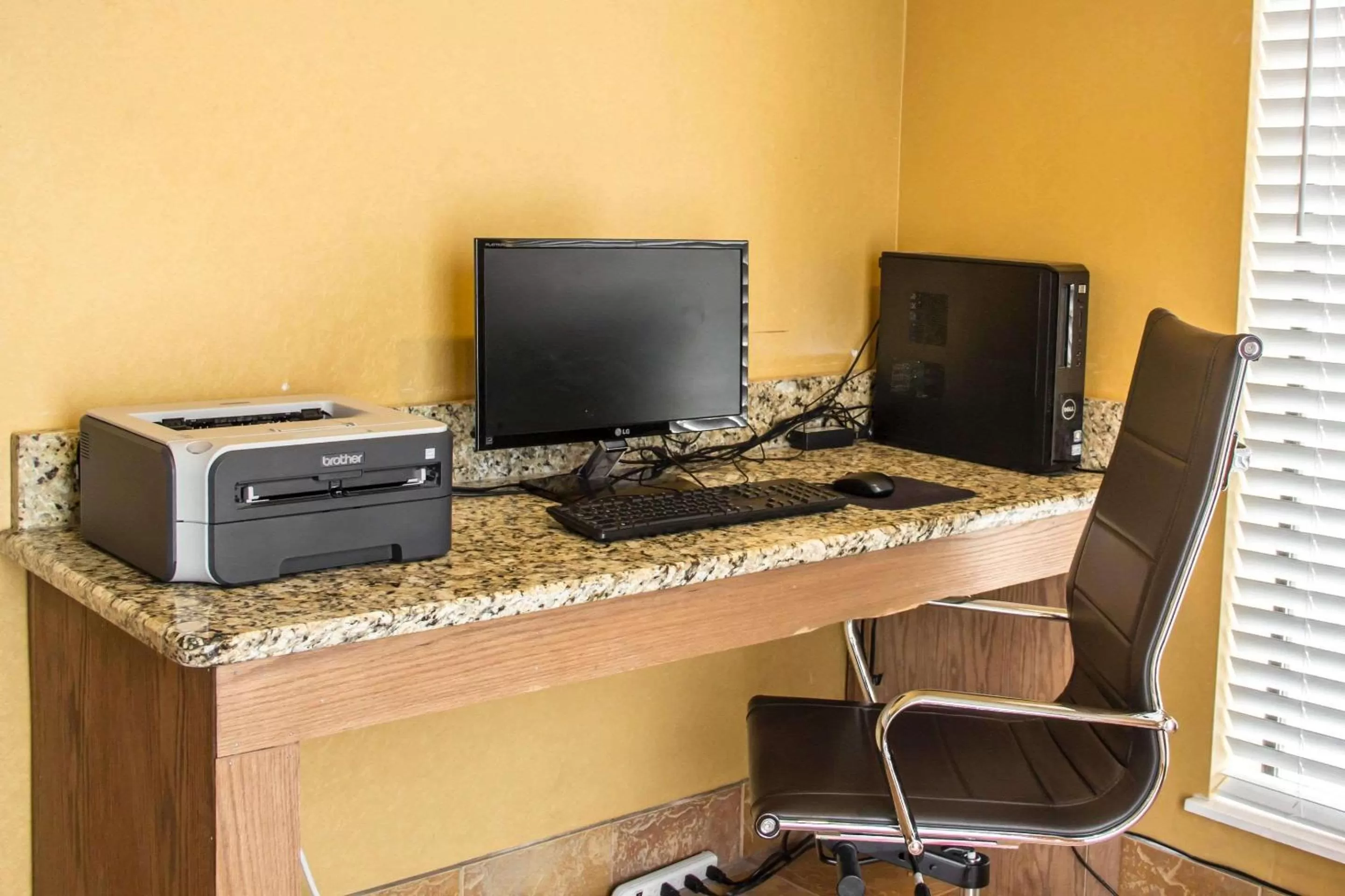 Business facilities in Comfort Suites Near Seaworld