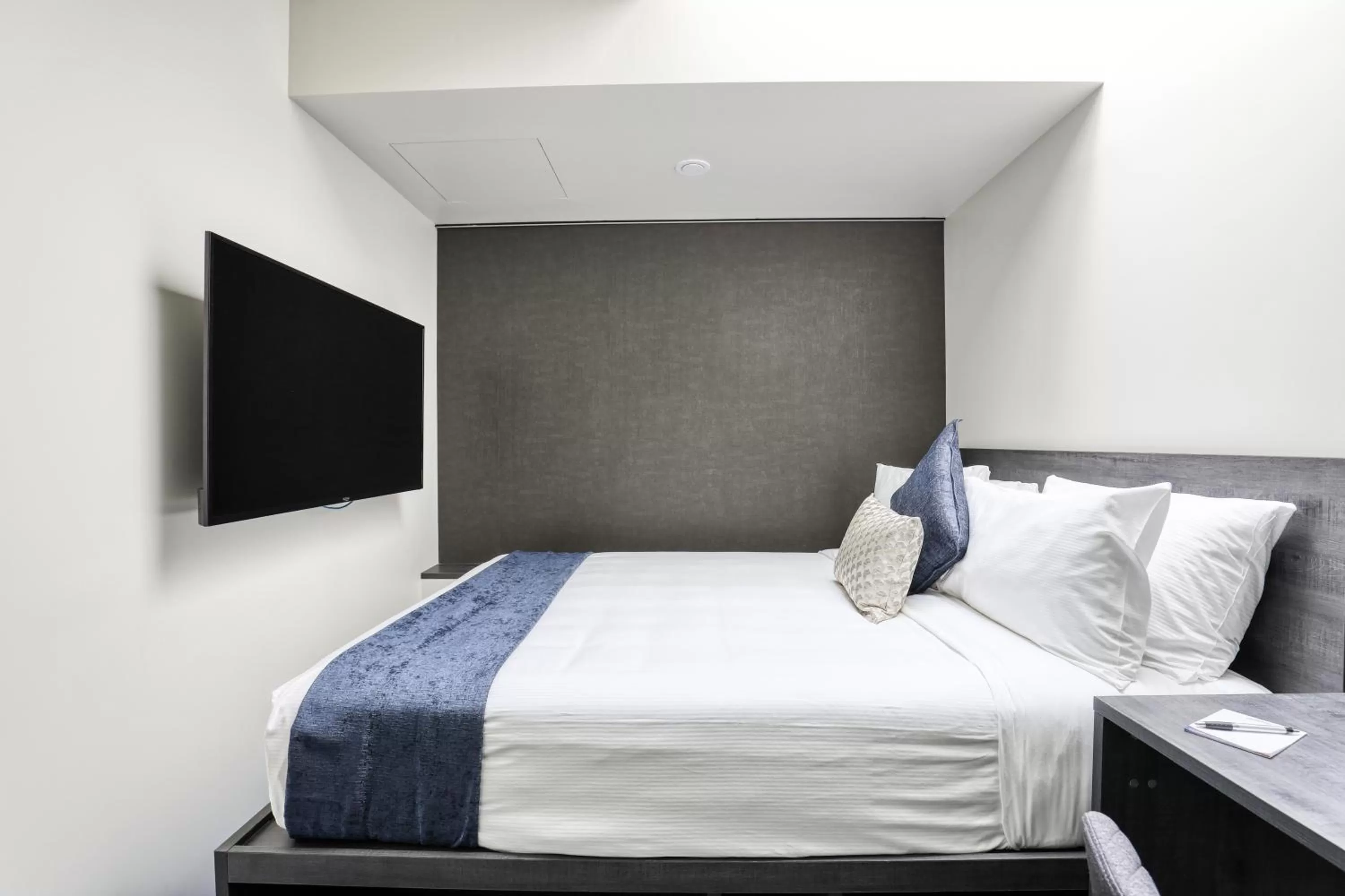 Bedroom, Bed in Microtel by Wyndham Wellington