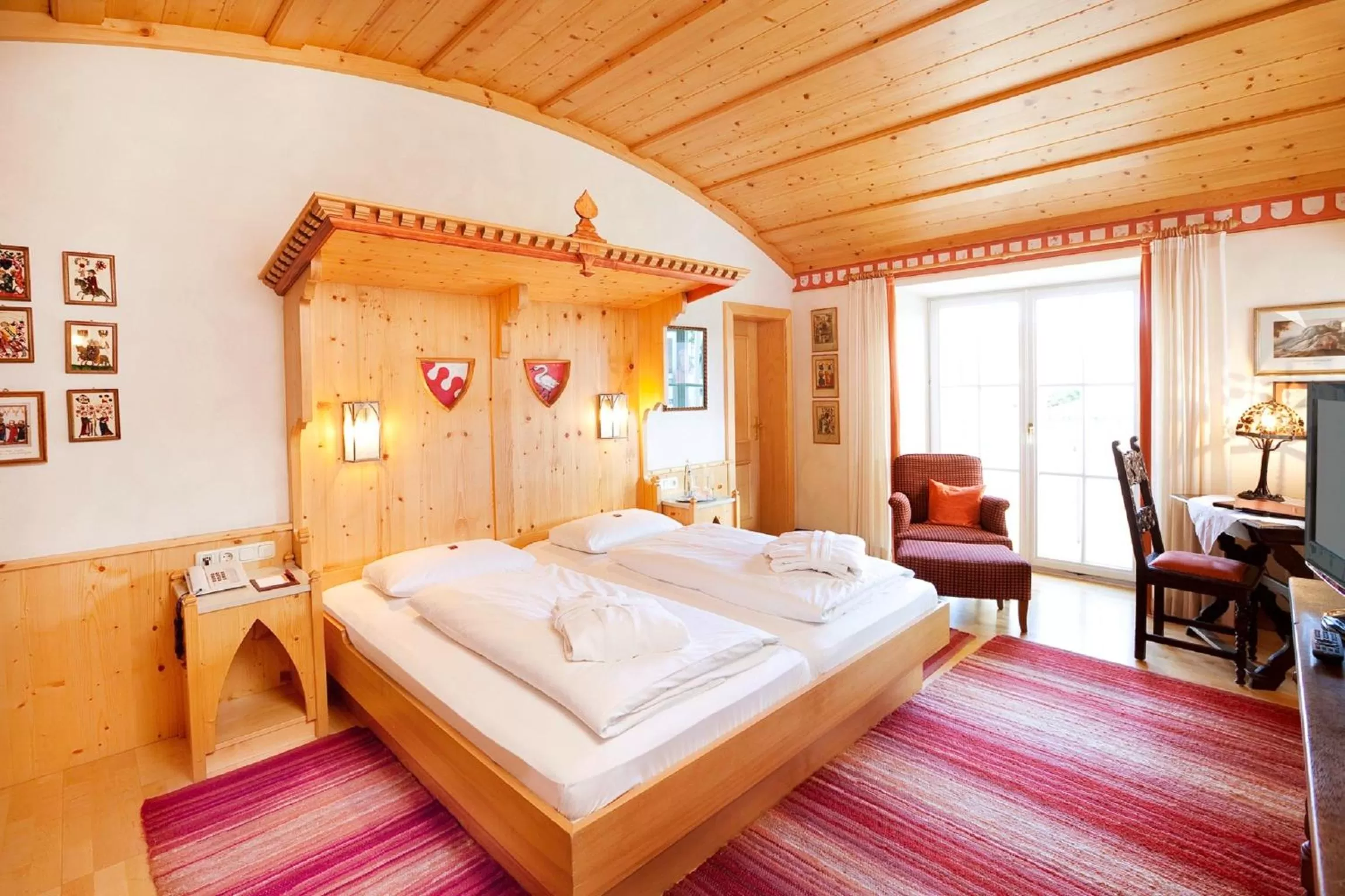 Photo of the whole room, Bed in Hotel Hirsch