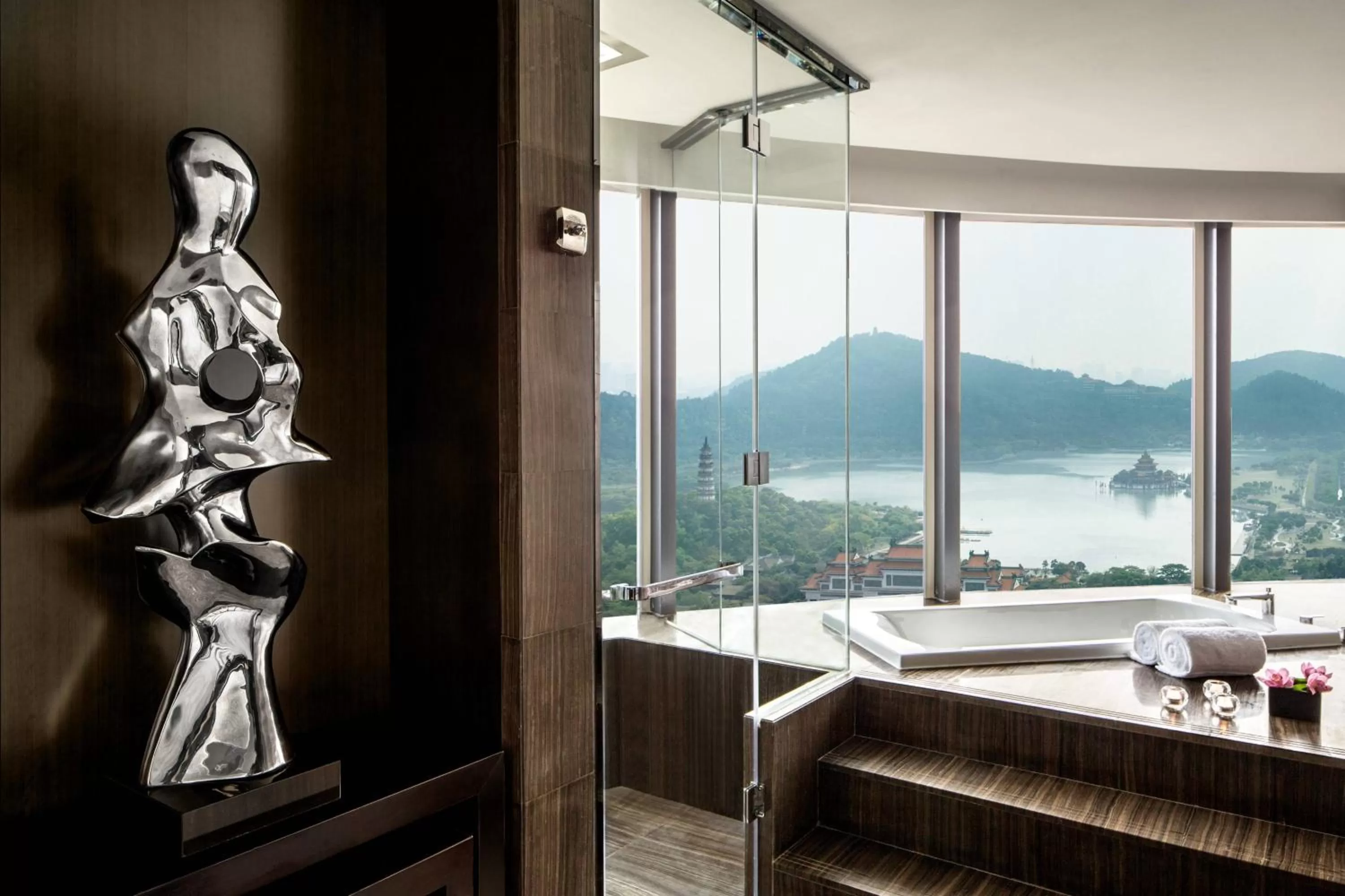 Bathroom in Shunde Marriott Hotel