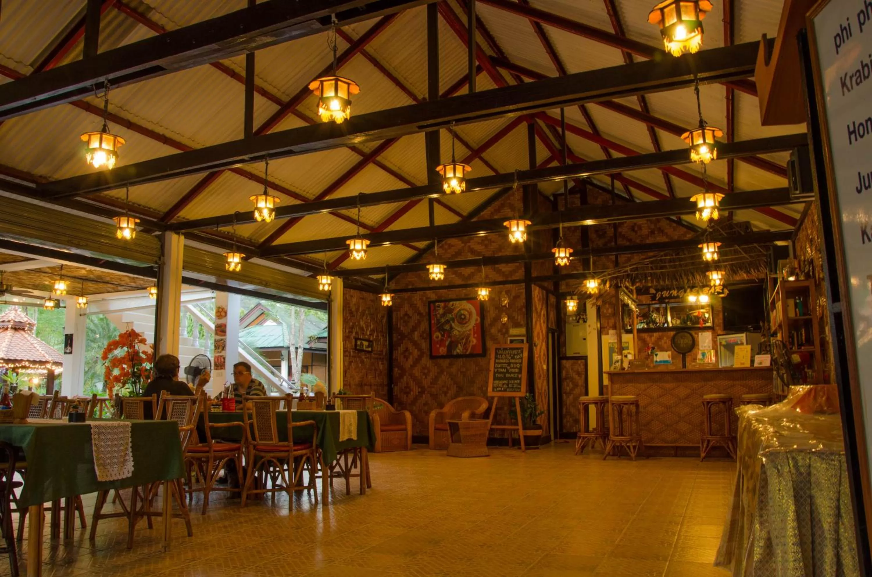 Restaurant/places to eat in Jungle Village Bungalow