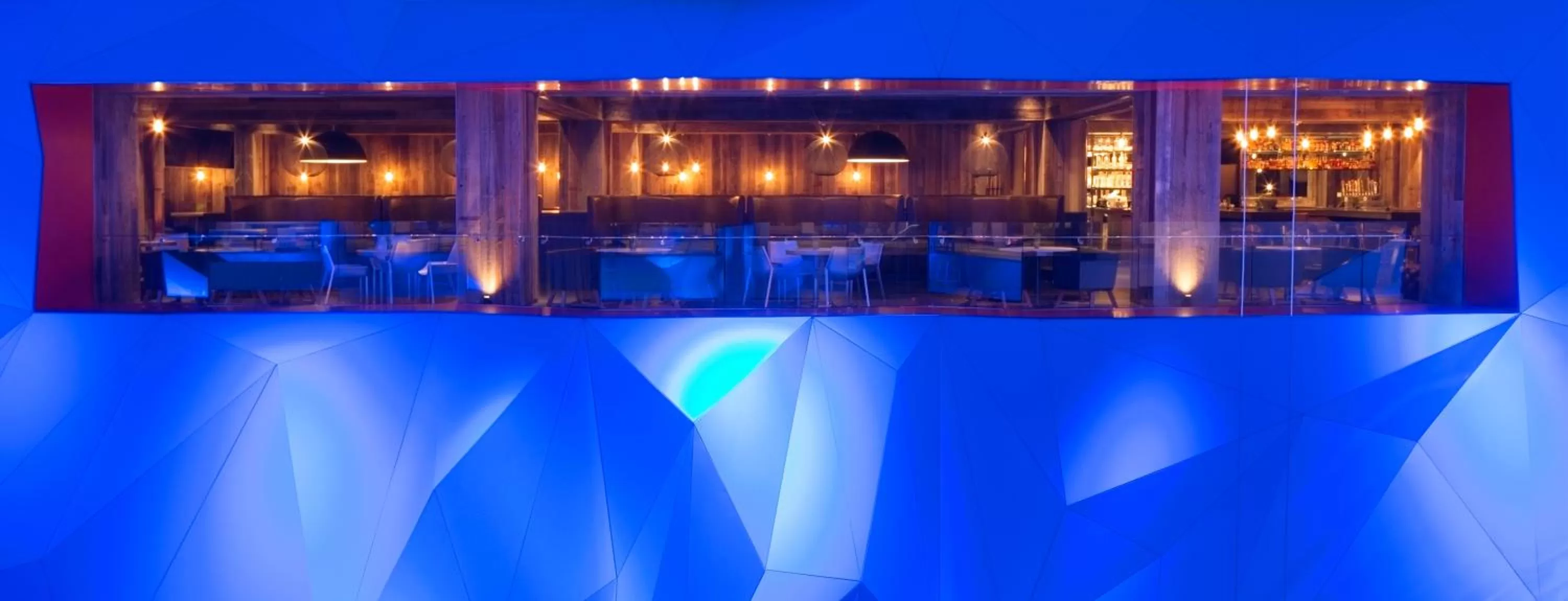 Lounge or bar in Radisson Blu Mall of America