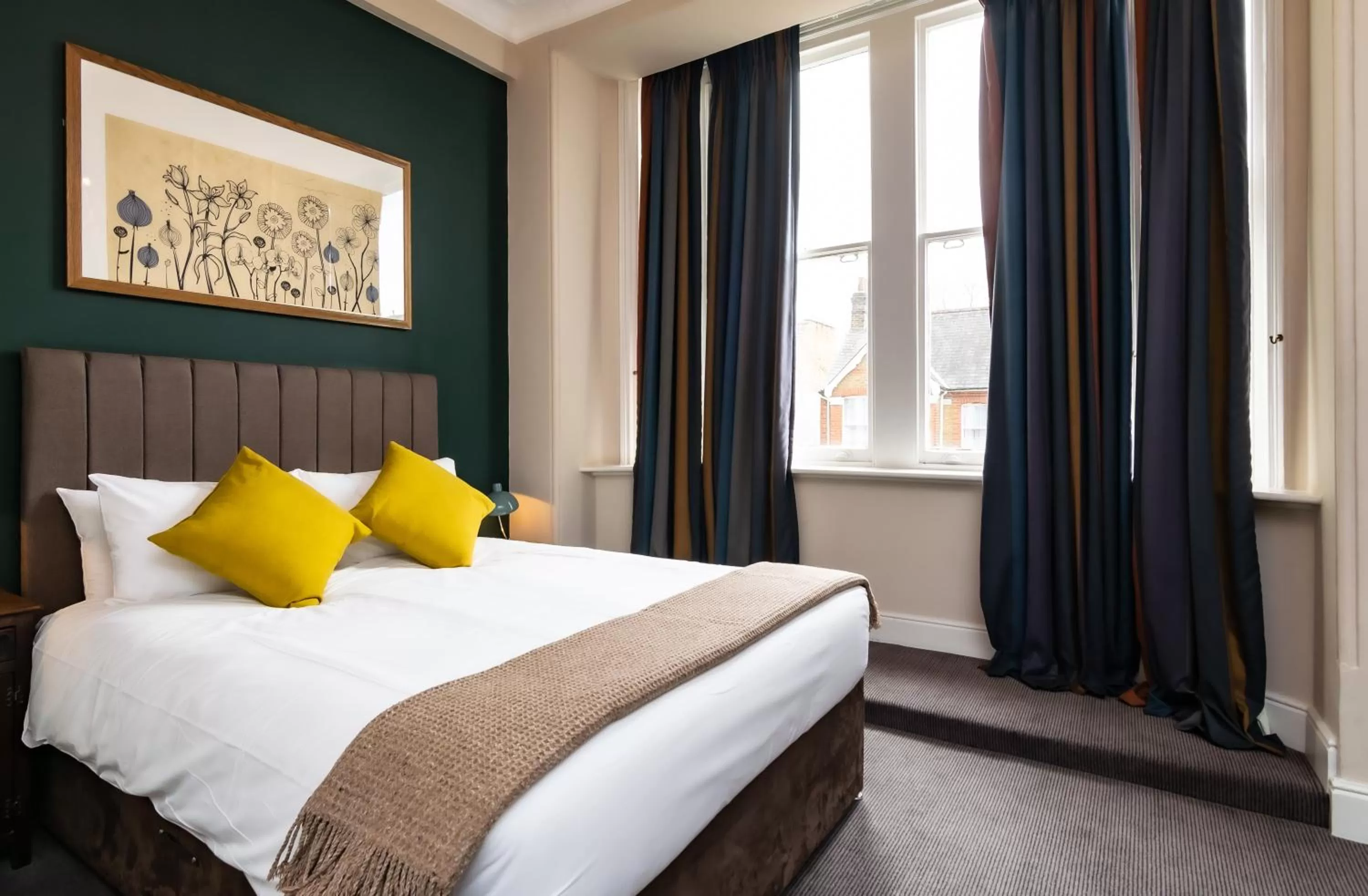 Bed in Kew Gardens Hotel