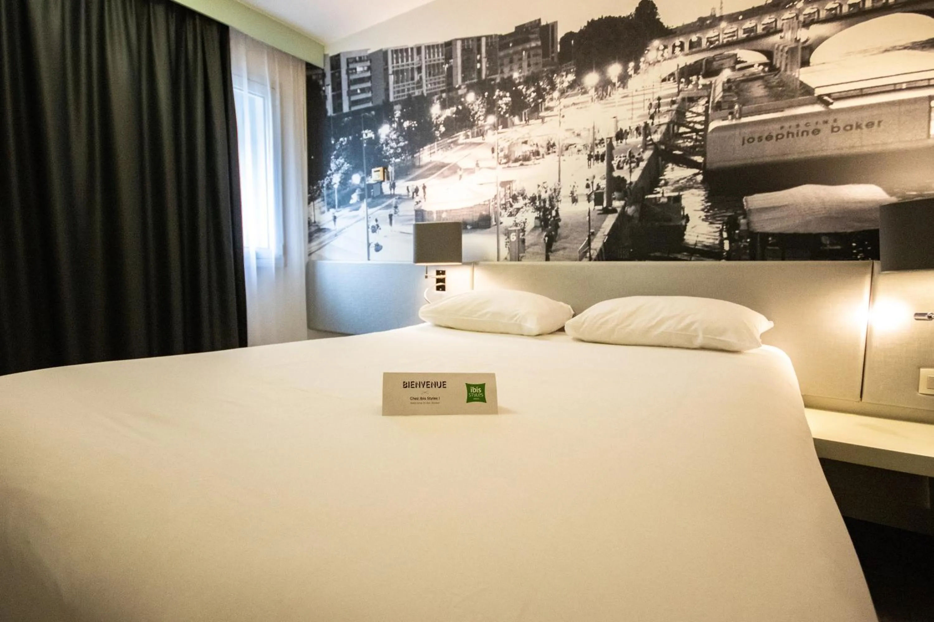 Bedroom, Bed in ibis Styles Paris Tolbiac Bibliotheque