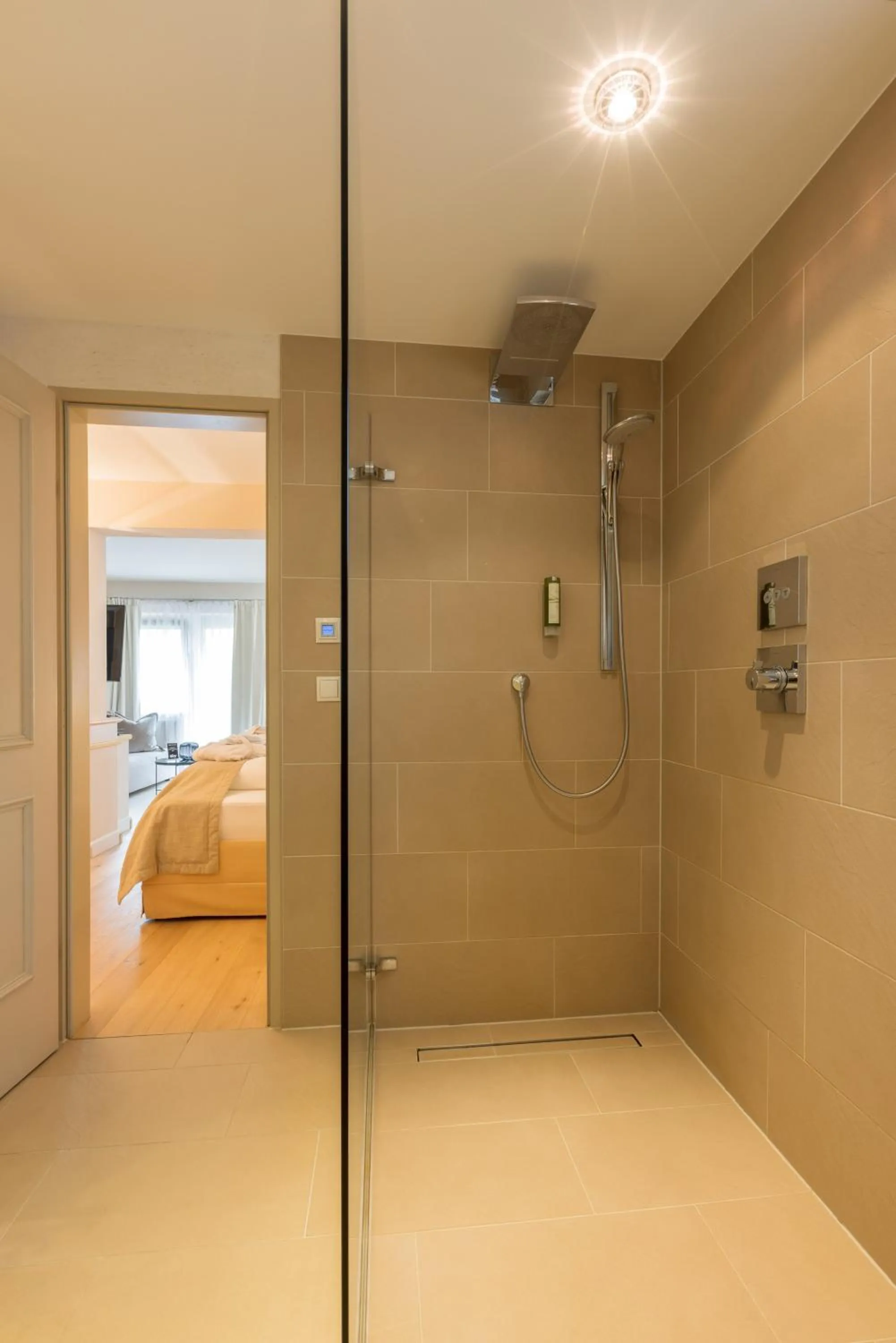 Bathroom in MANNI das Hotel