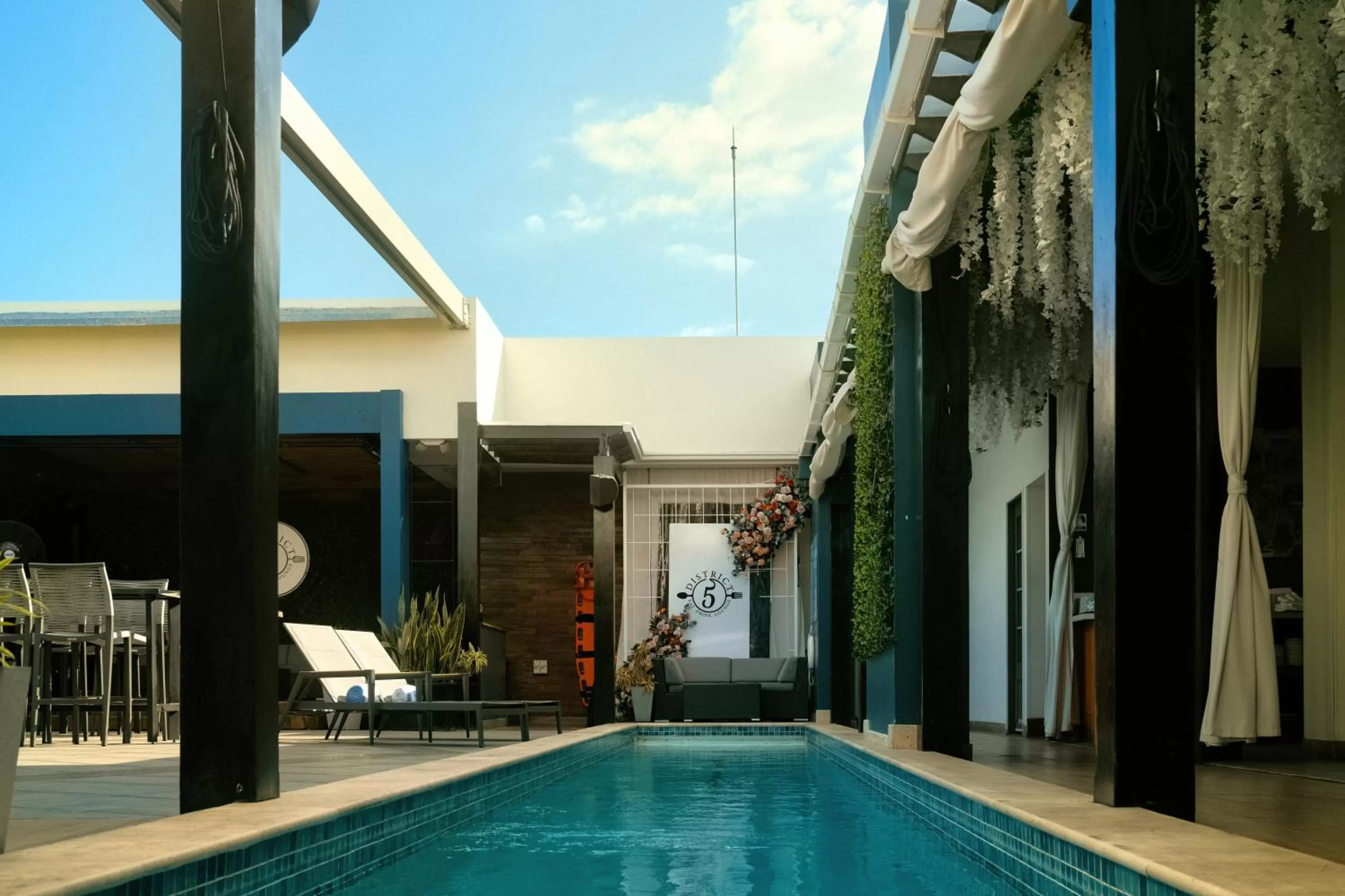 Property building in R Hotel Kingston