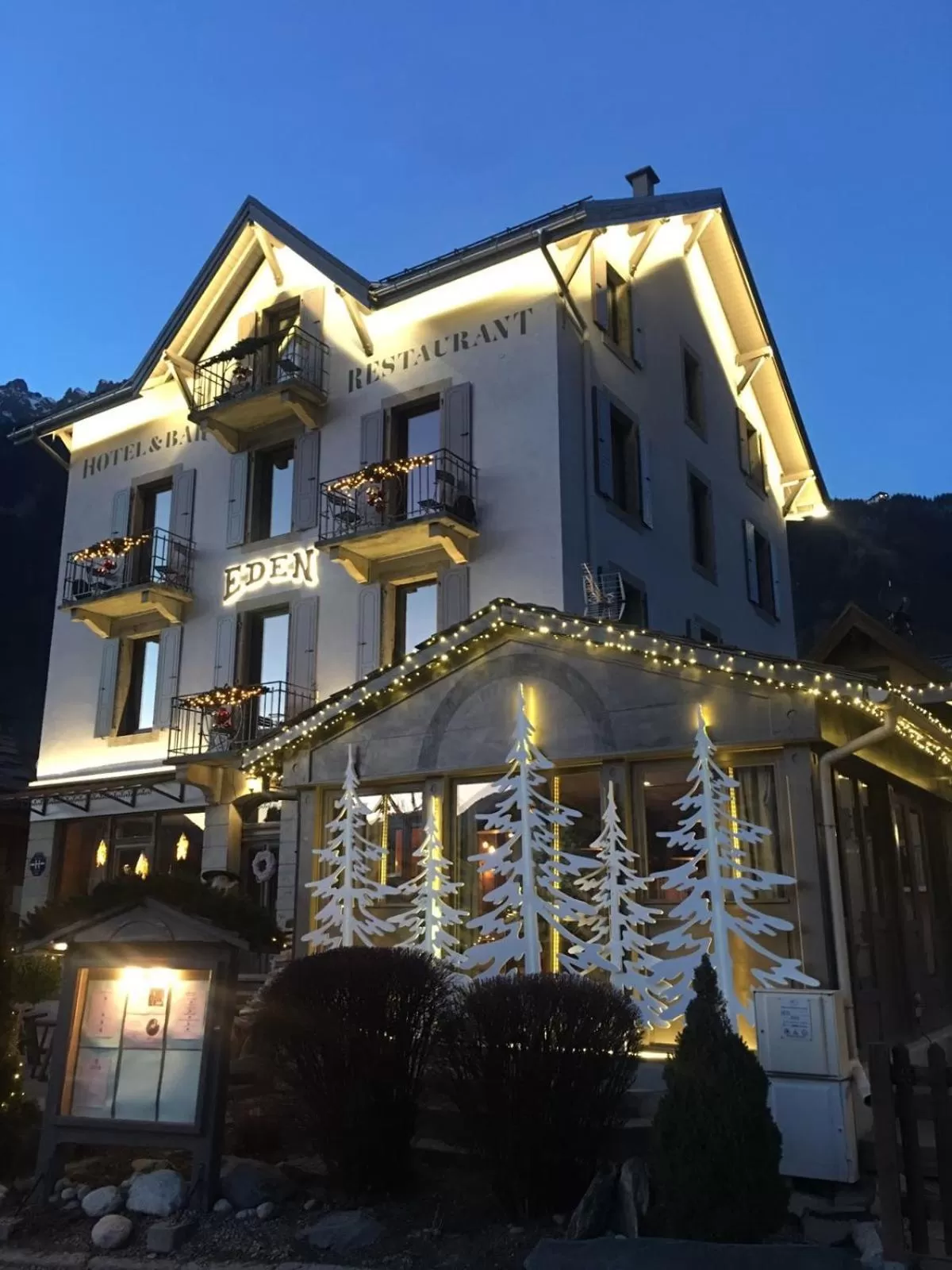 Facade/entrance, Property Building in Eden Hotel, Apartments and Chalet Chamonix Les Praz