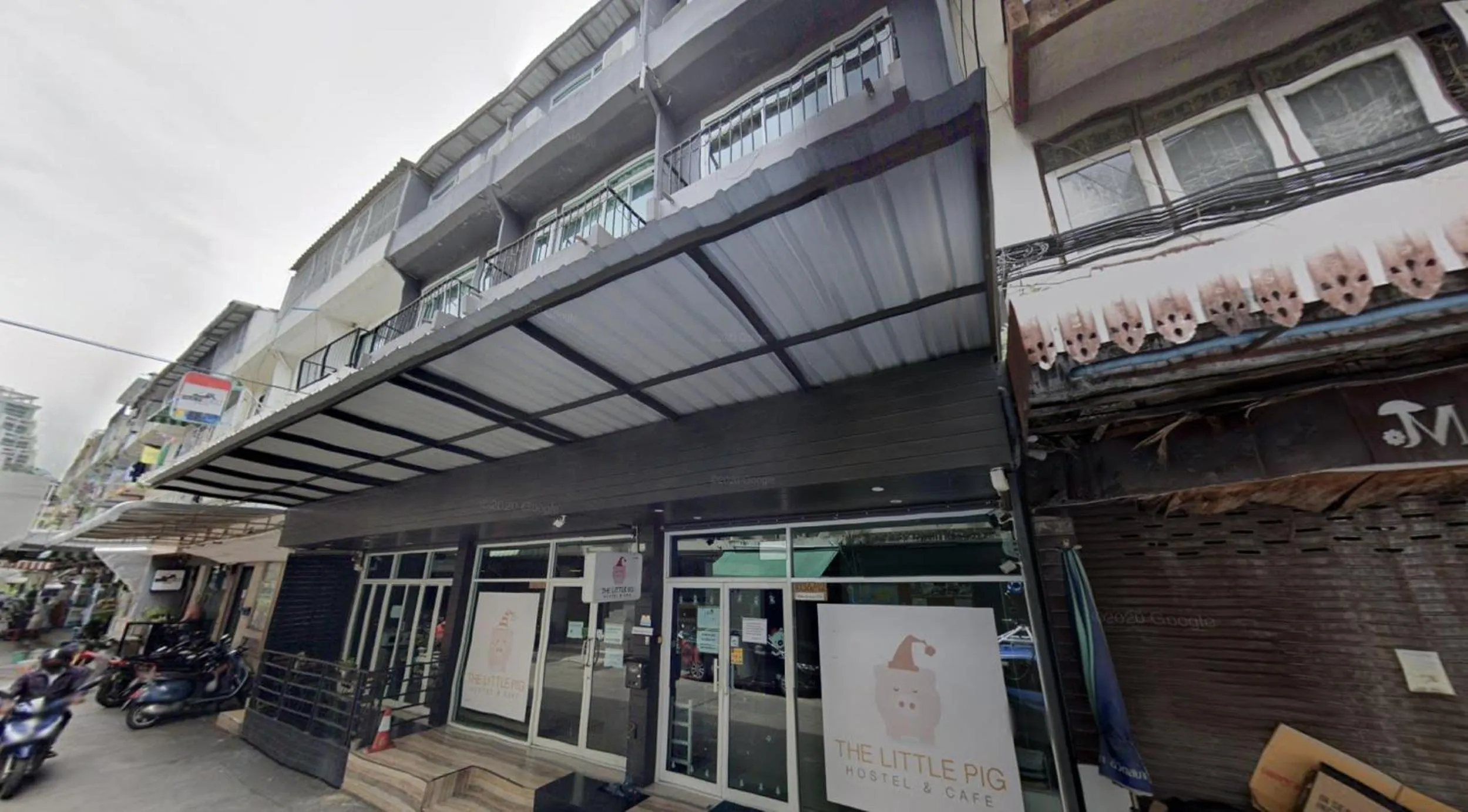 Property building in The Little Pig Sukhumvit