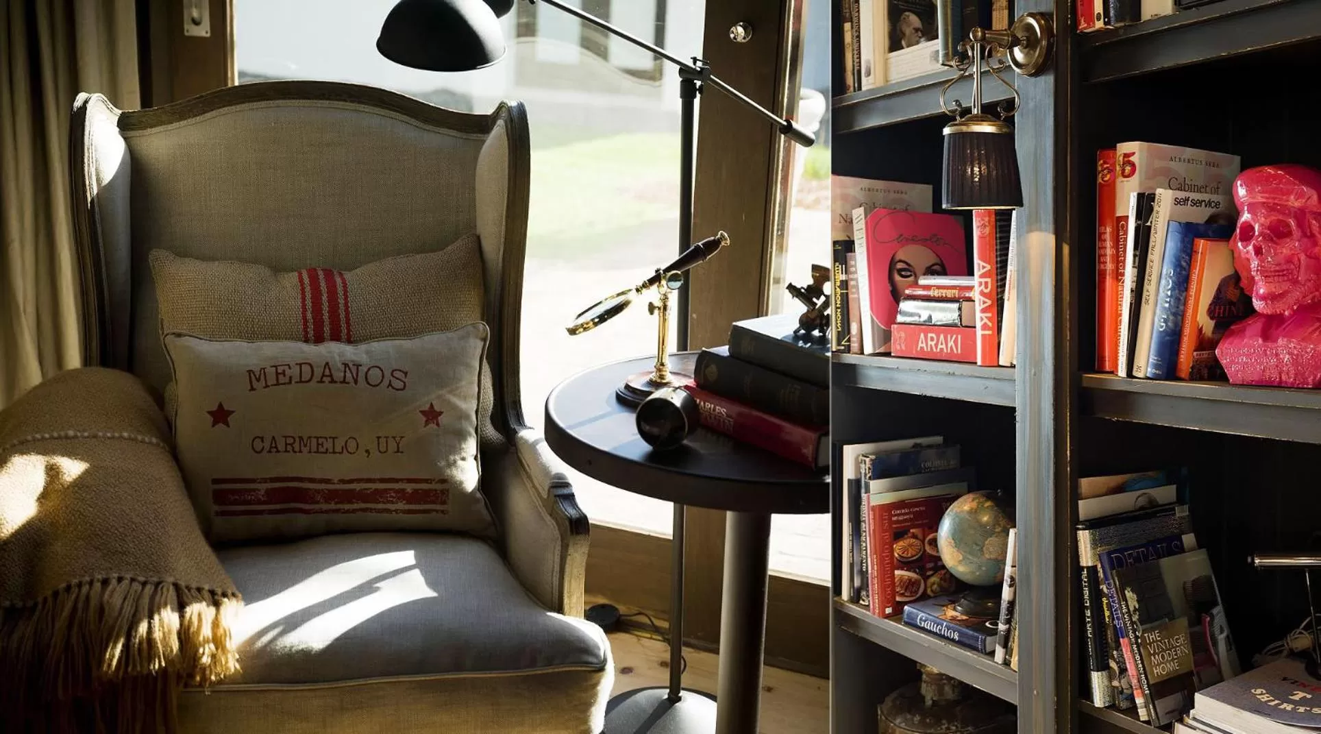 Communal lounge/ TV room in Casa Chic Carmelo