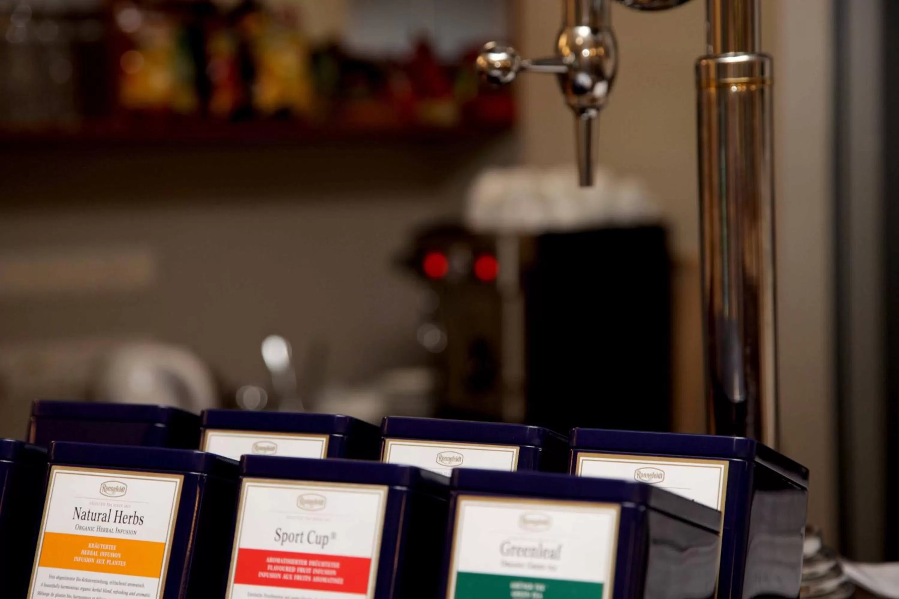 Lounge or bar in irisHotels