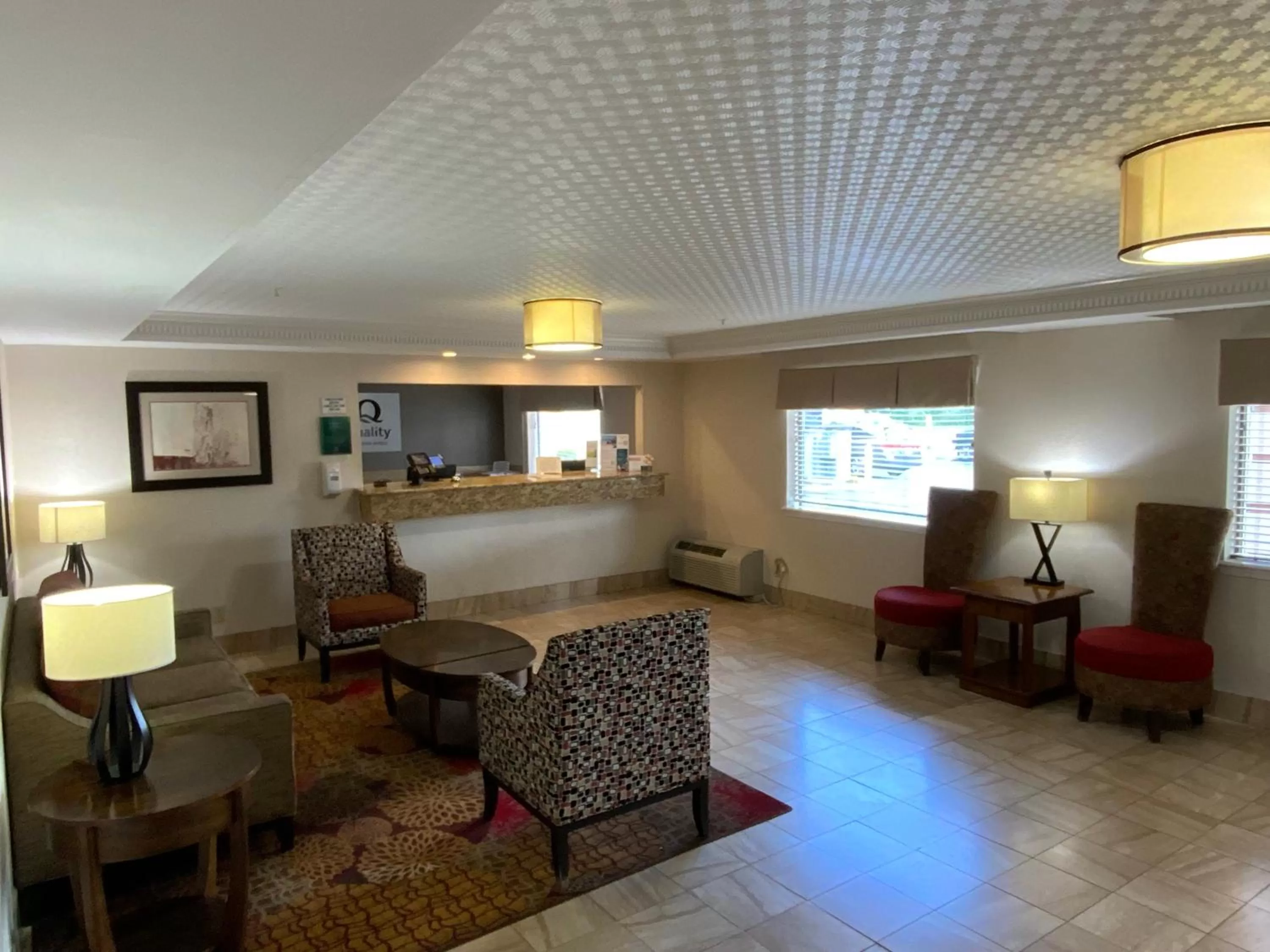 Quality Inn & Suites University-Airport