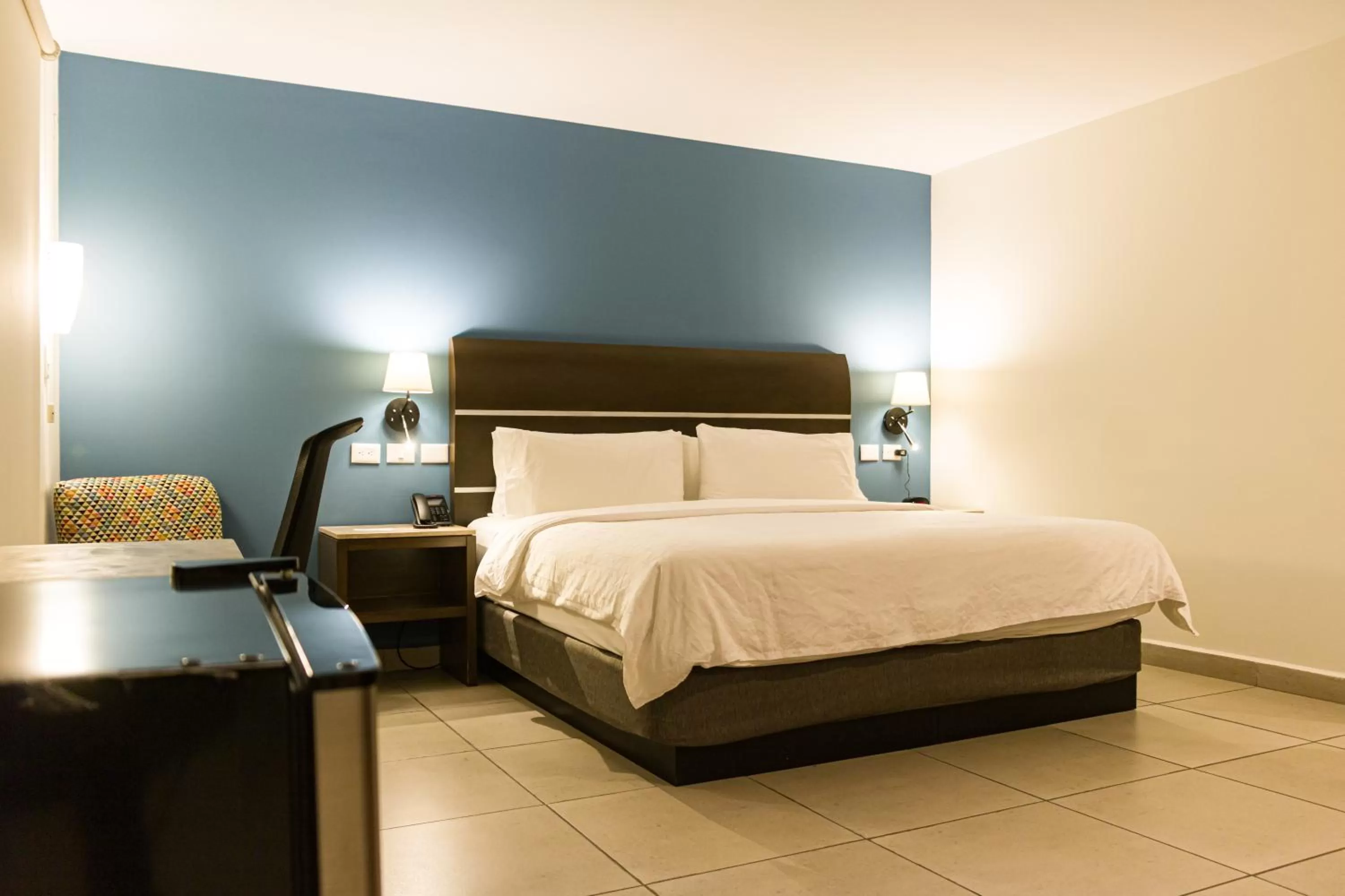 Bed in Holiday Inn Express Merida Centro by IHG