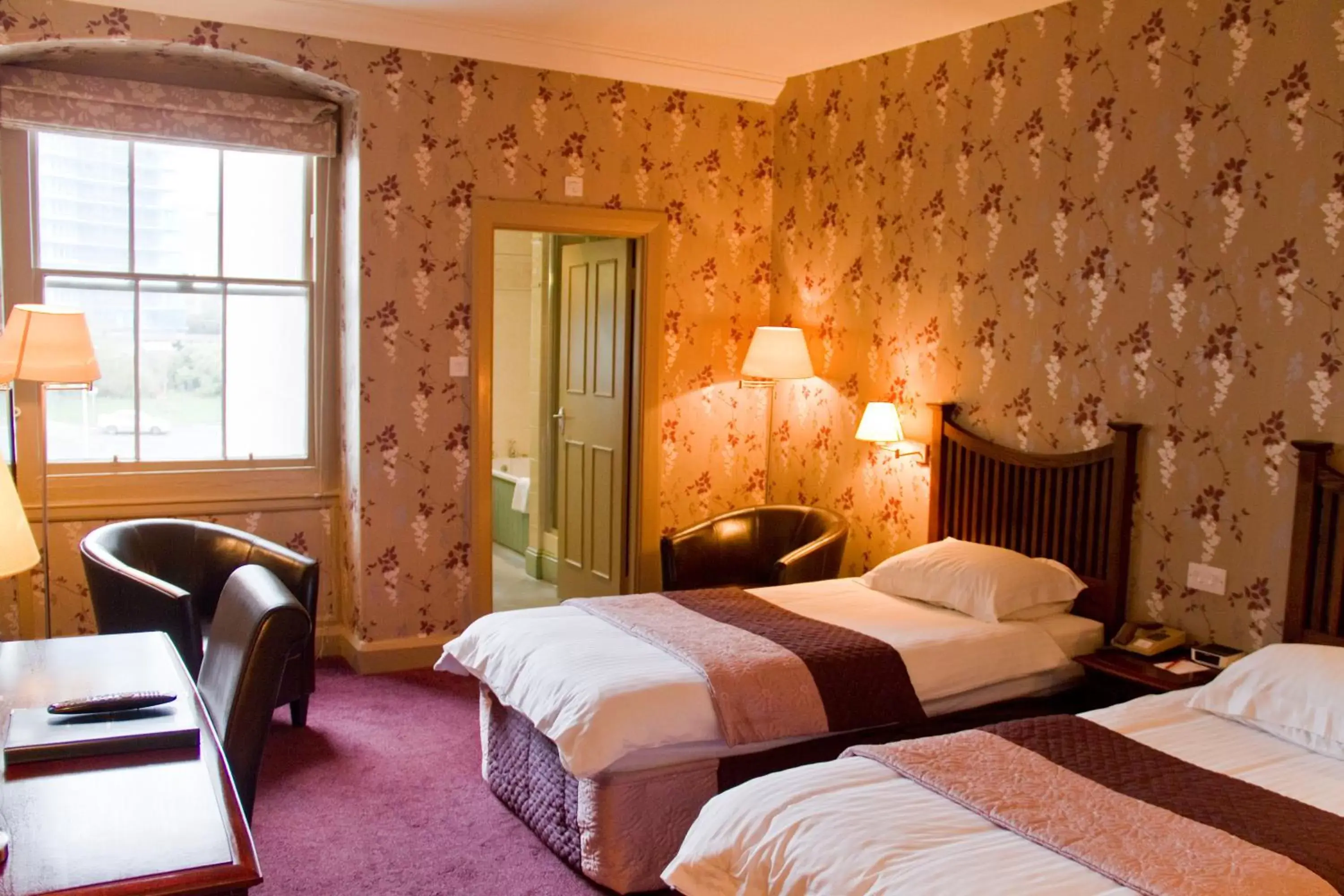 Standard Twin Room in Duke Of Cornwall Hotel Standard Twin Room in Duke Of Cornwall Hotel