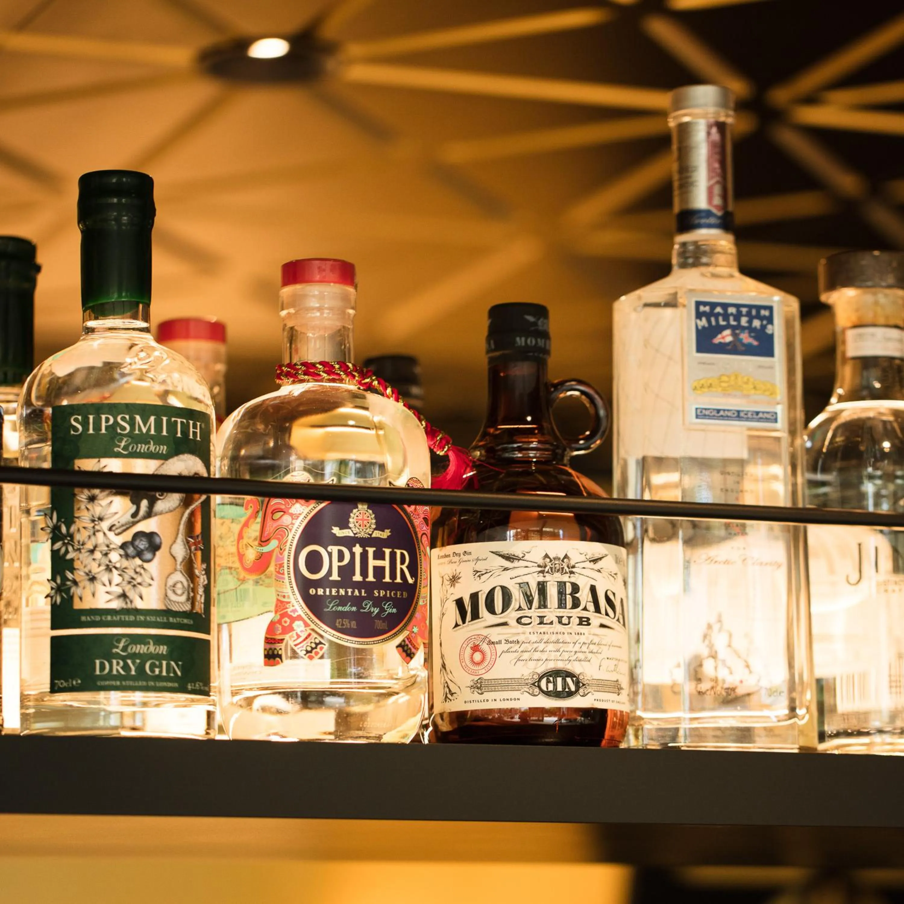 Lounge or bar in Engimatt City & Garden Hotel