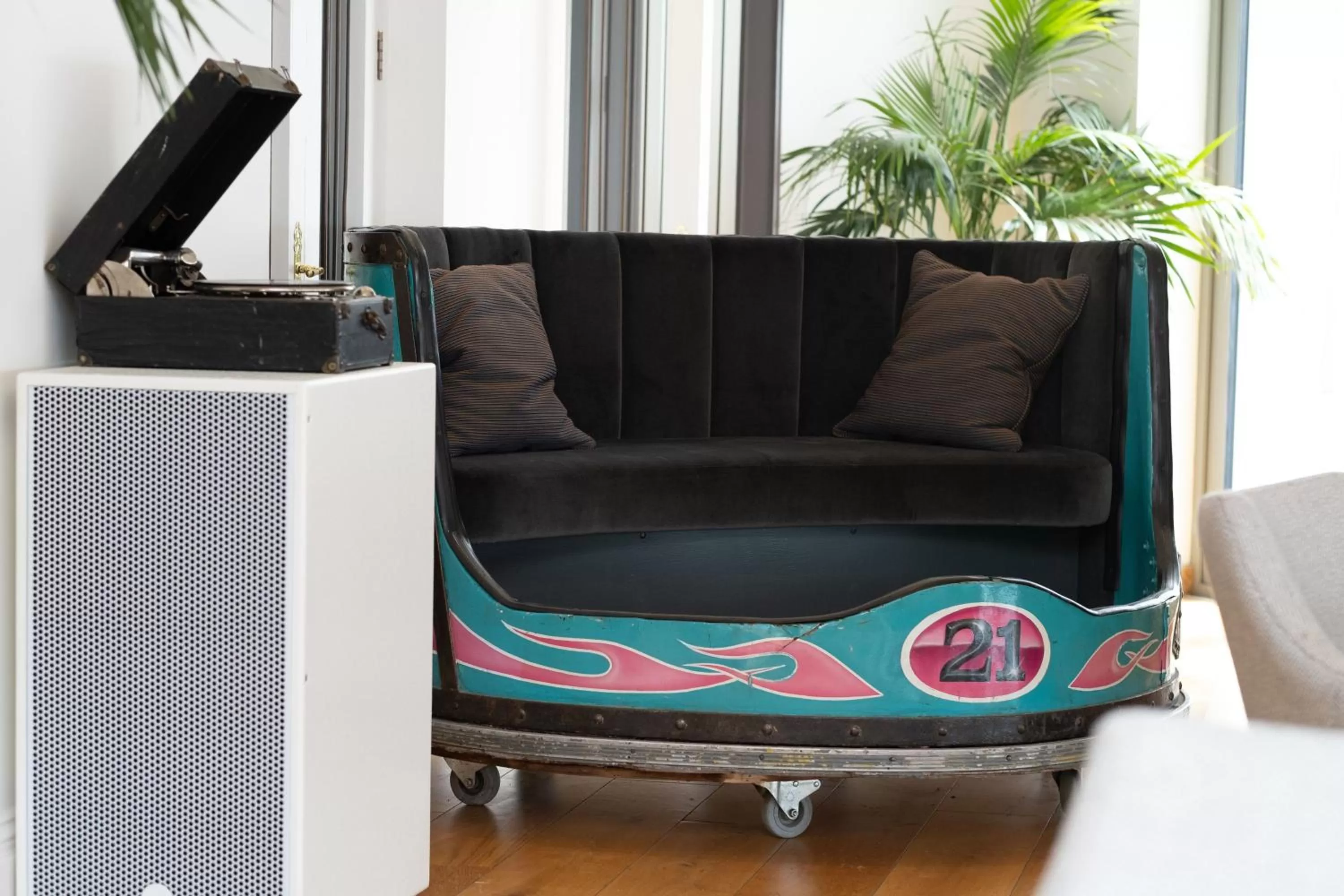 Lounge or bar in Polurrian on the Lizard