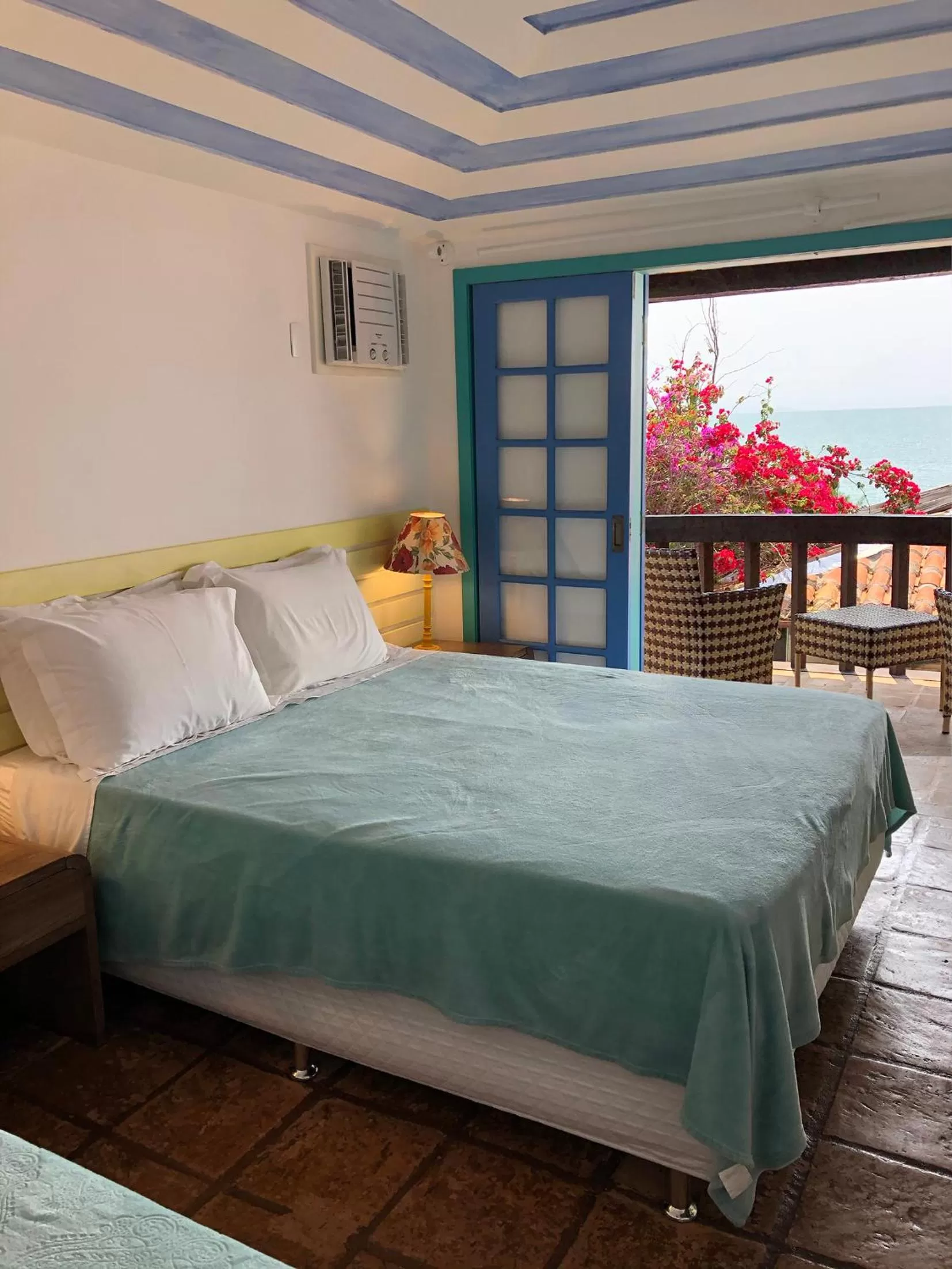 Sea view, Bed in Vila Bela-Emília