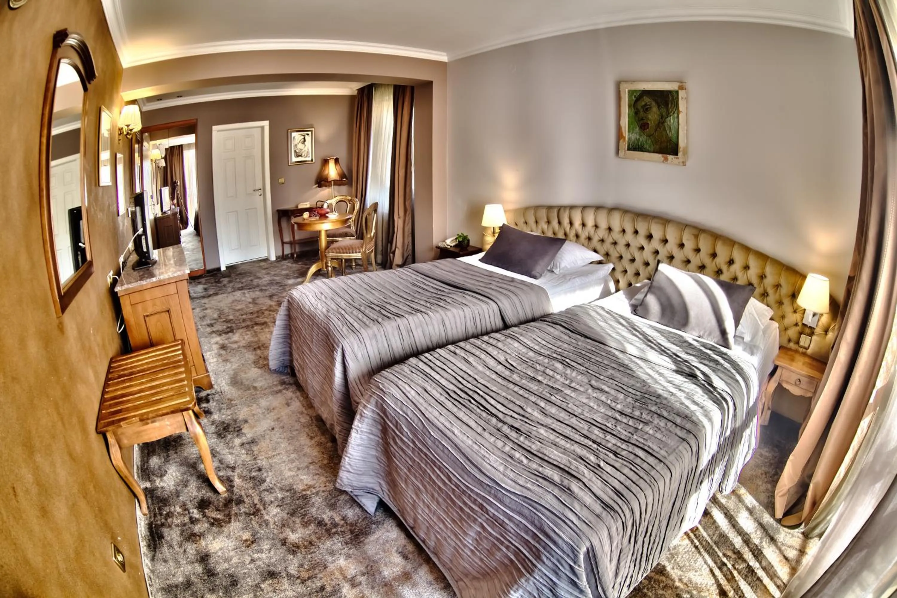 Photo of the whole room, Bed in Meg-Lozenetz Hotel
