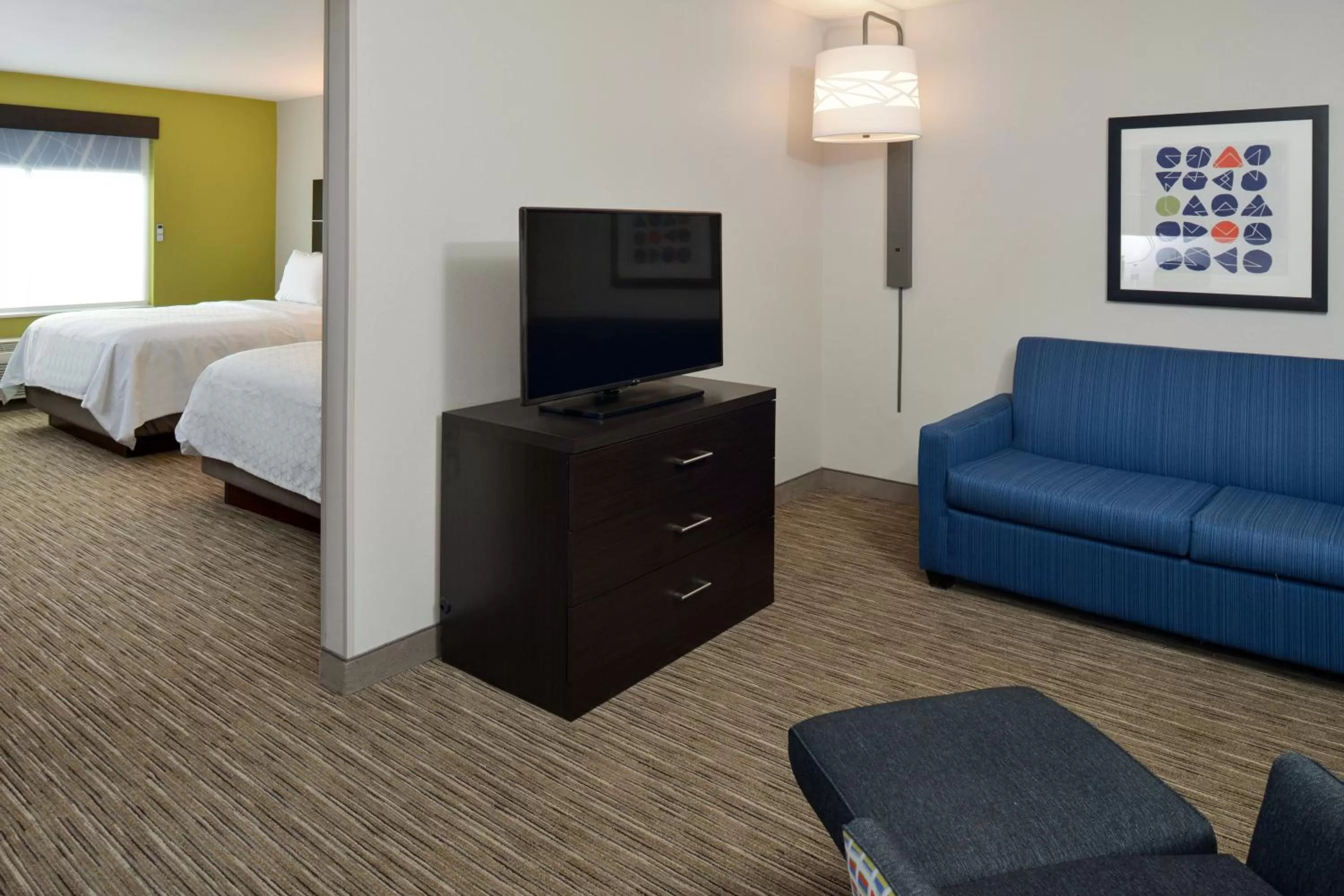 Bedroom, Bed in Holiday Inn Express & Suites Pueblo by IHG