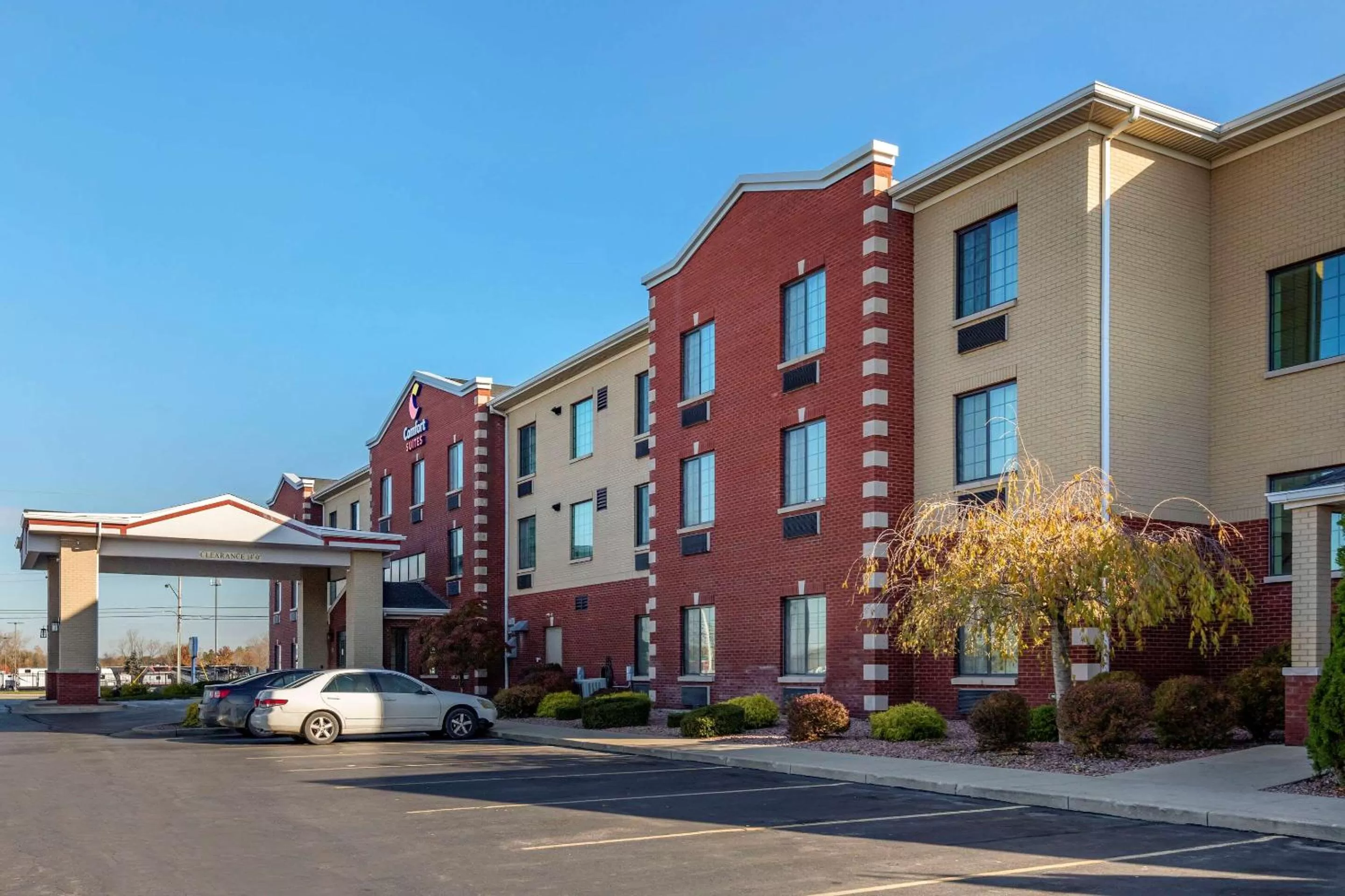 Property building in Comfort Suites Grand Rapids South