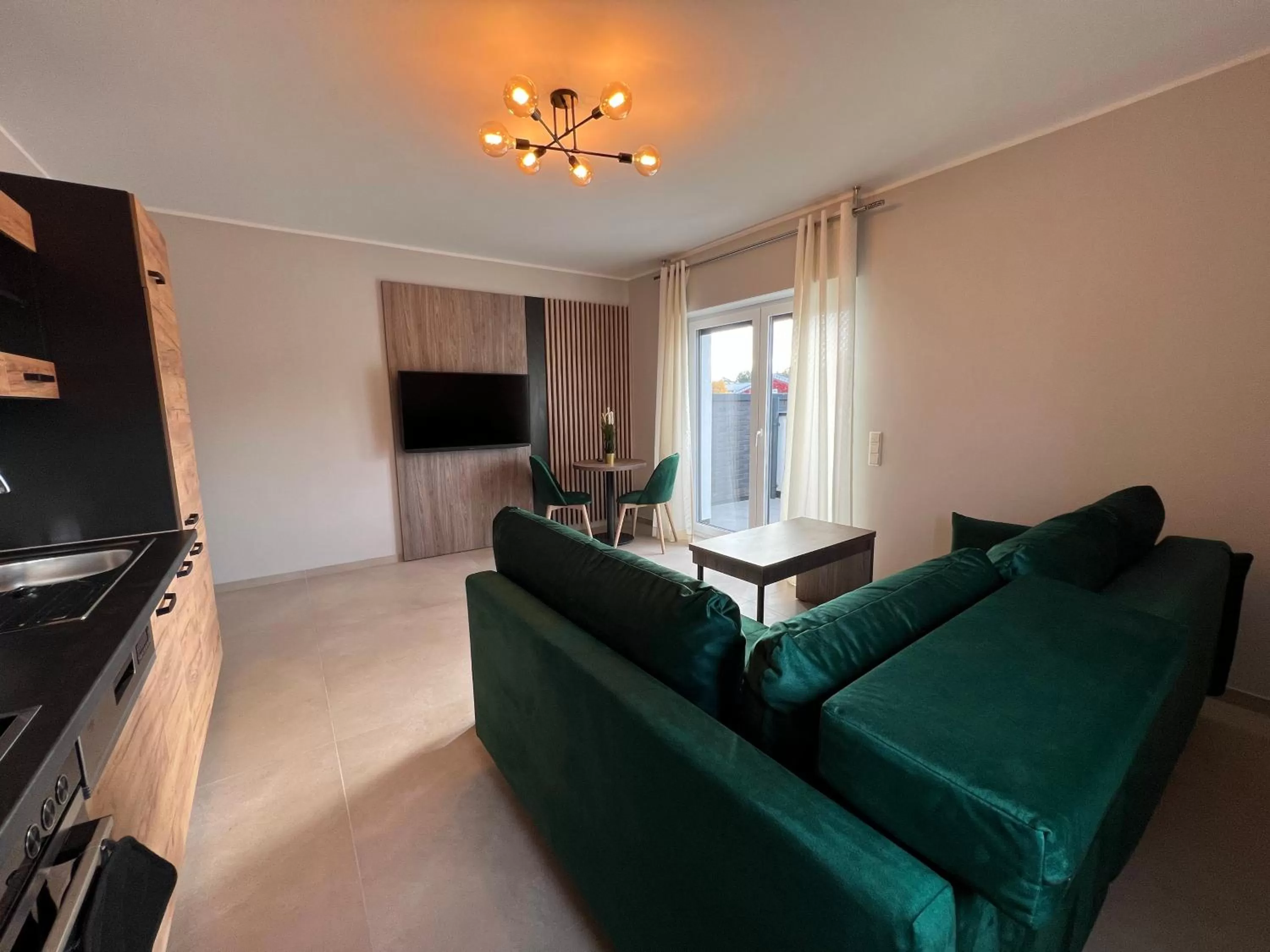 Communal lounge/ TV room in BonApart