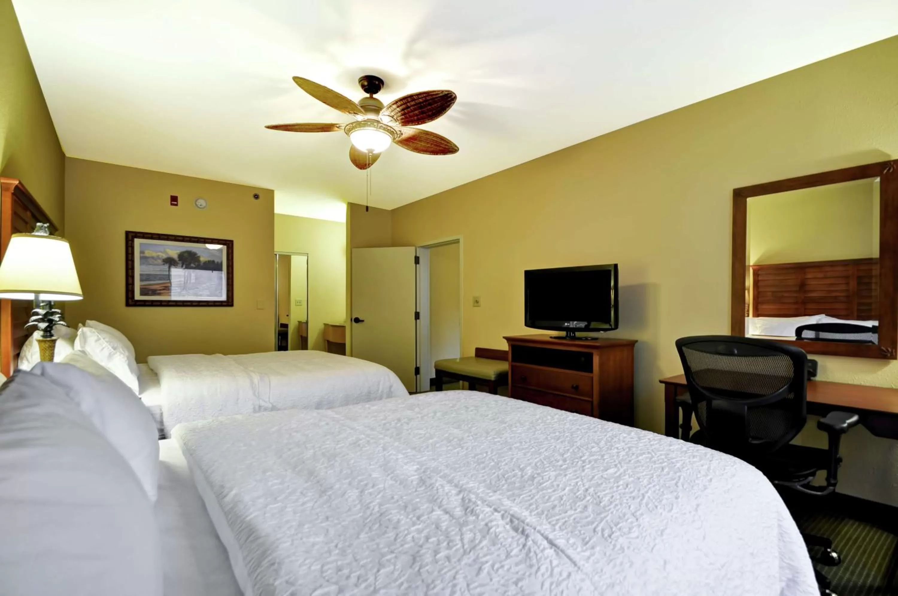 Bedroom, Bed in Hampton Inn & Suites Charleston/Mt. Pleasant-Isle Of Palms