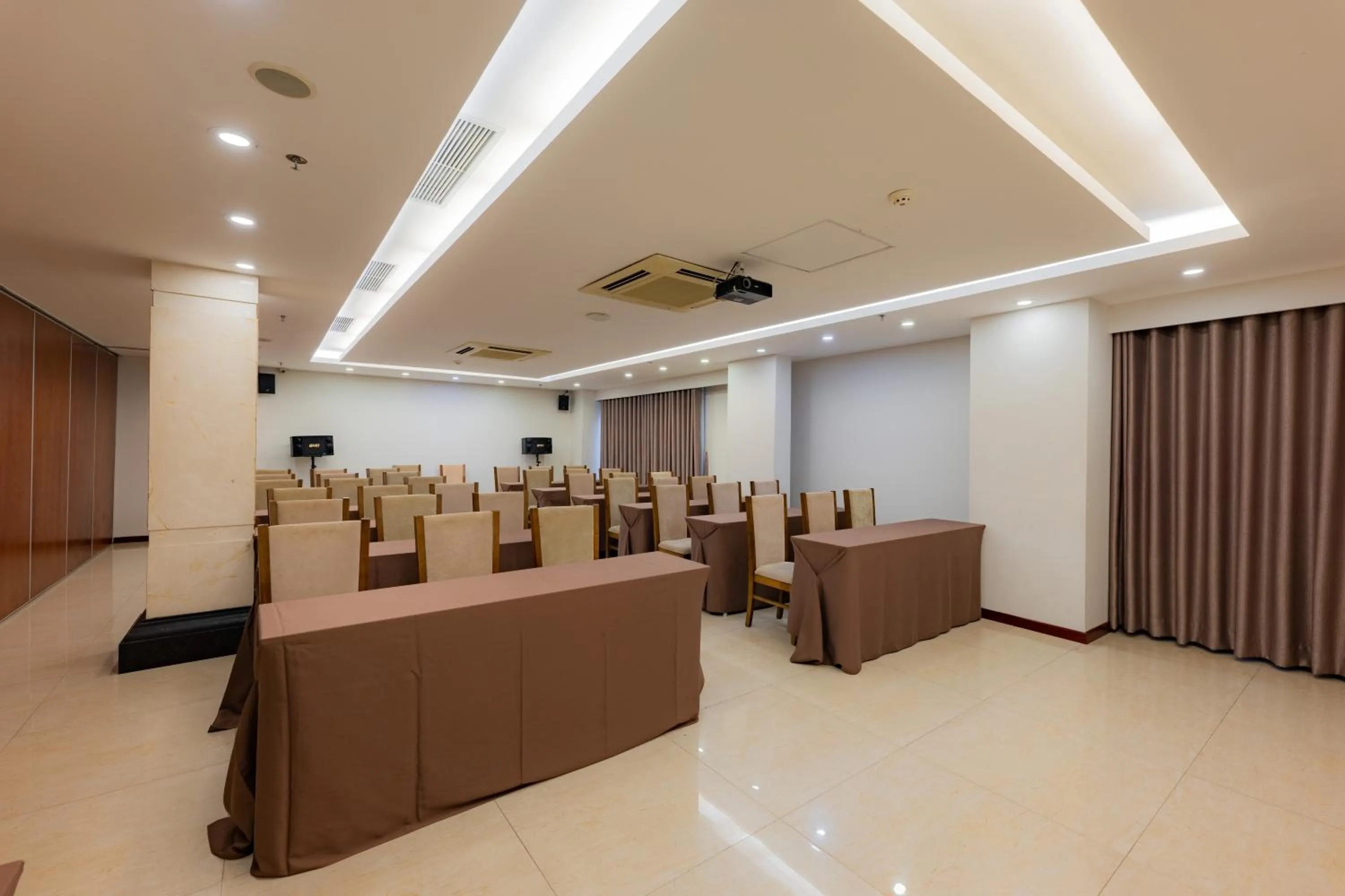 Meeting/conference room in Riverside Hanoi Hotel