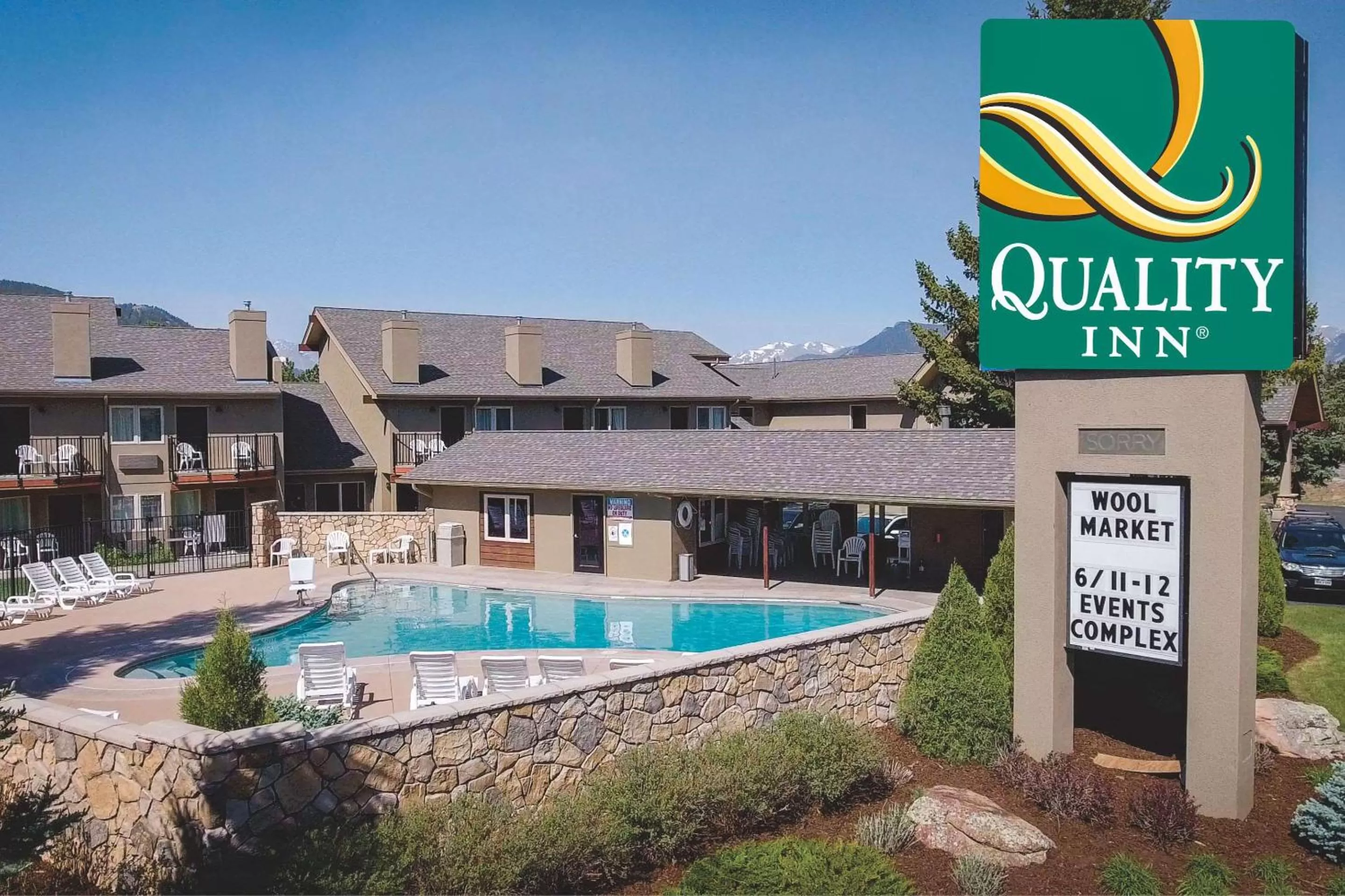Property building in Quality Inn near Rocky Mountain National Park