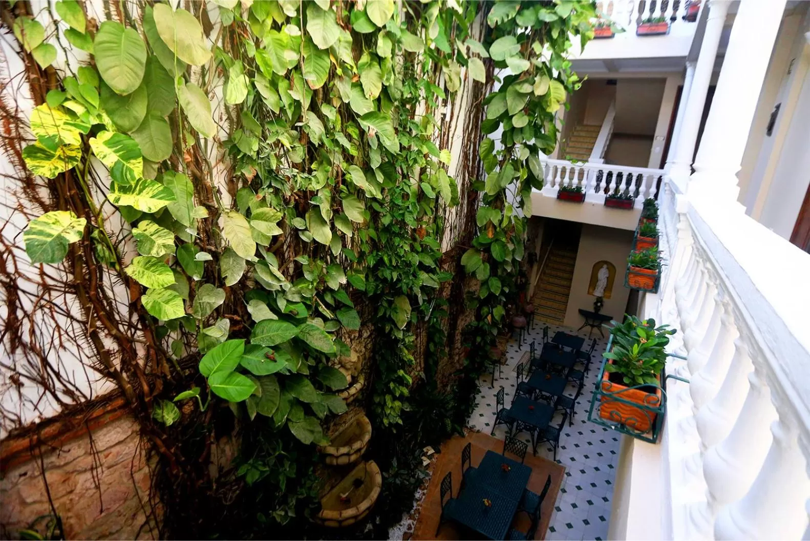 Property building in Hotel Casa La Fe