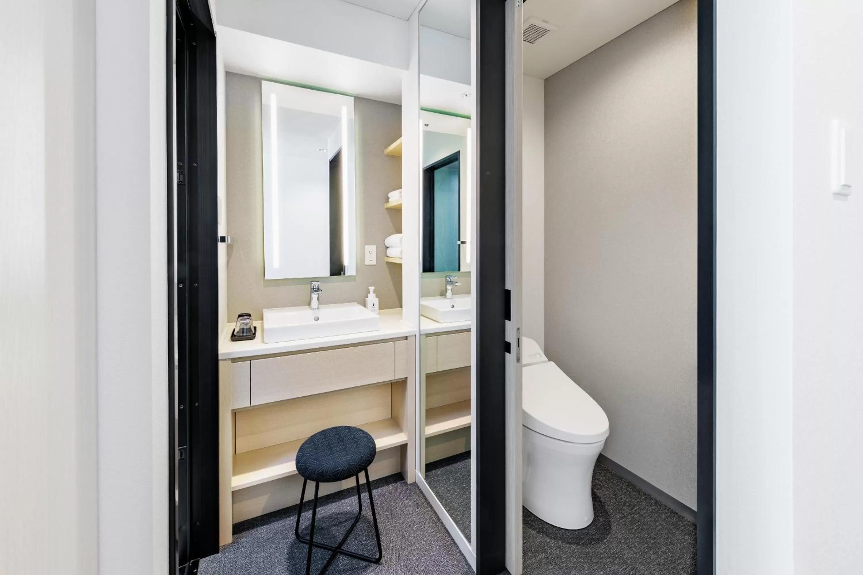 Toilet in Hotel Hankyu RESPIRE OSAKA