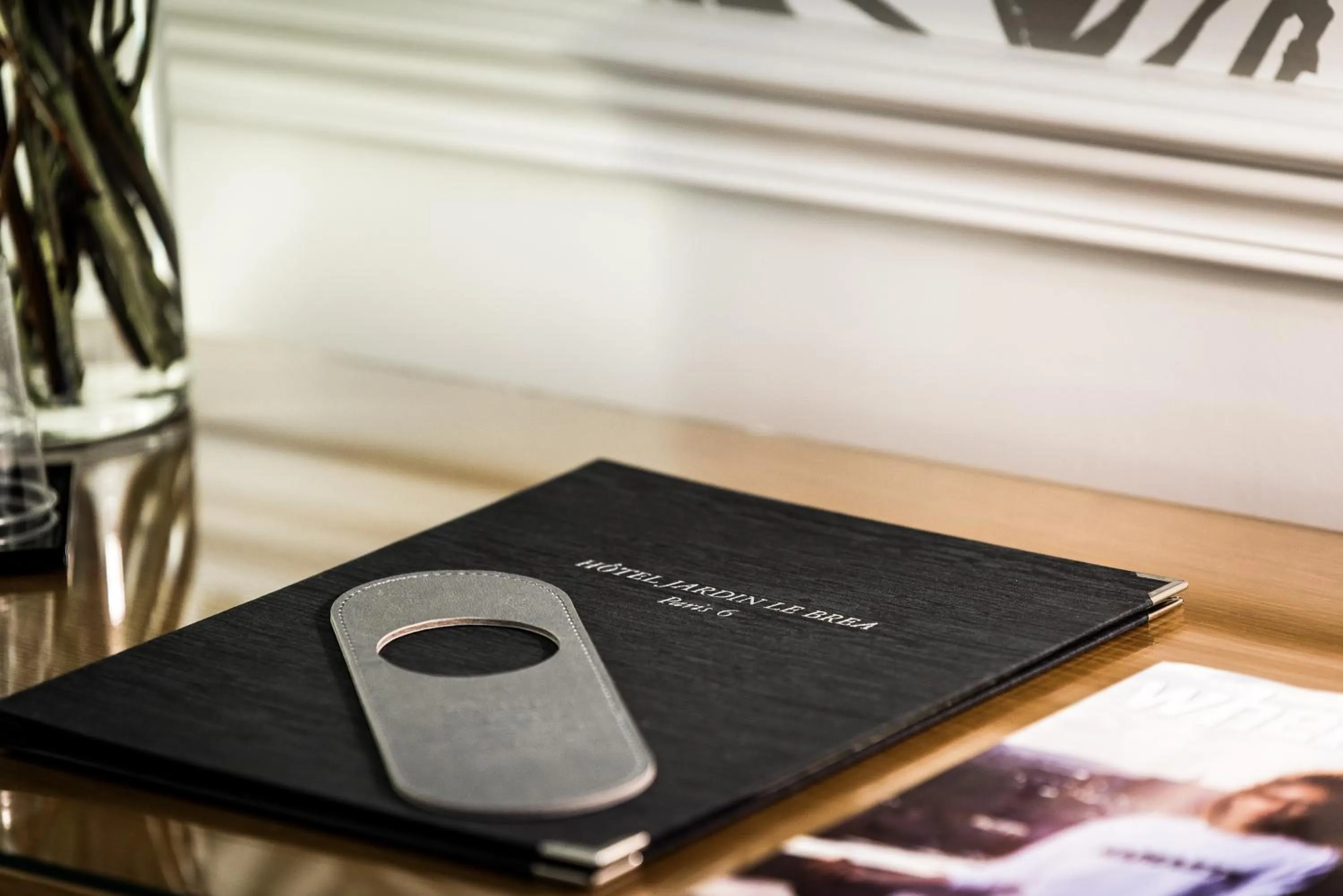 Decorative detail in Hôtel Jardin Le Bréa